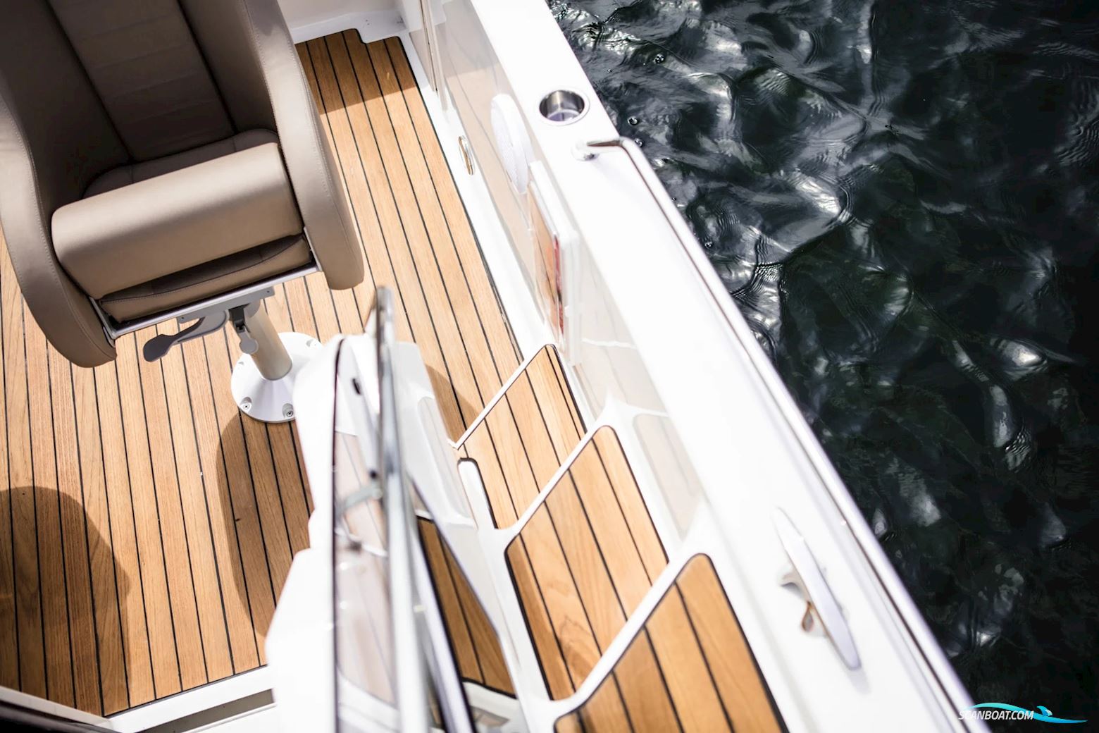 Atlantic 730 Sun Cruiser Med 250 HK