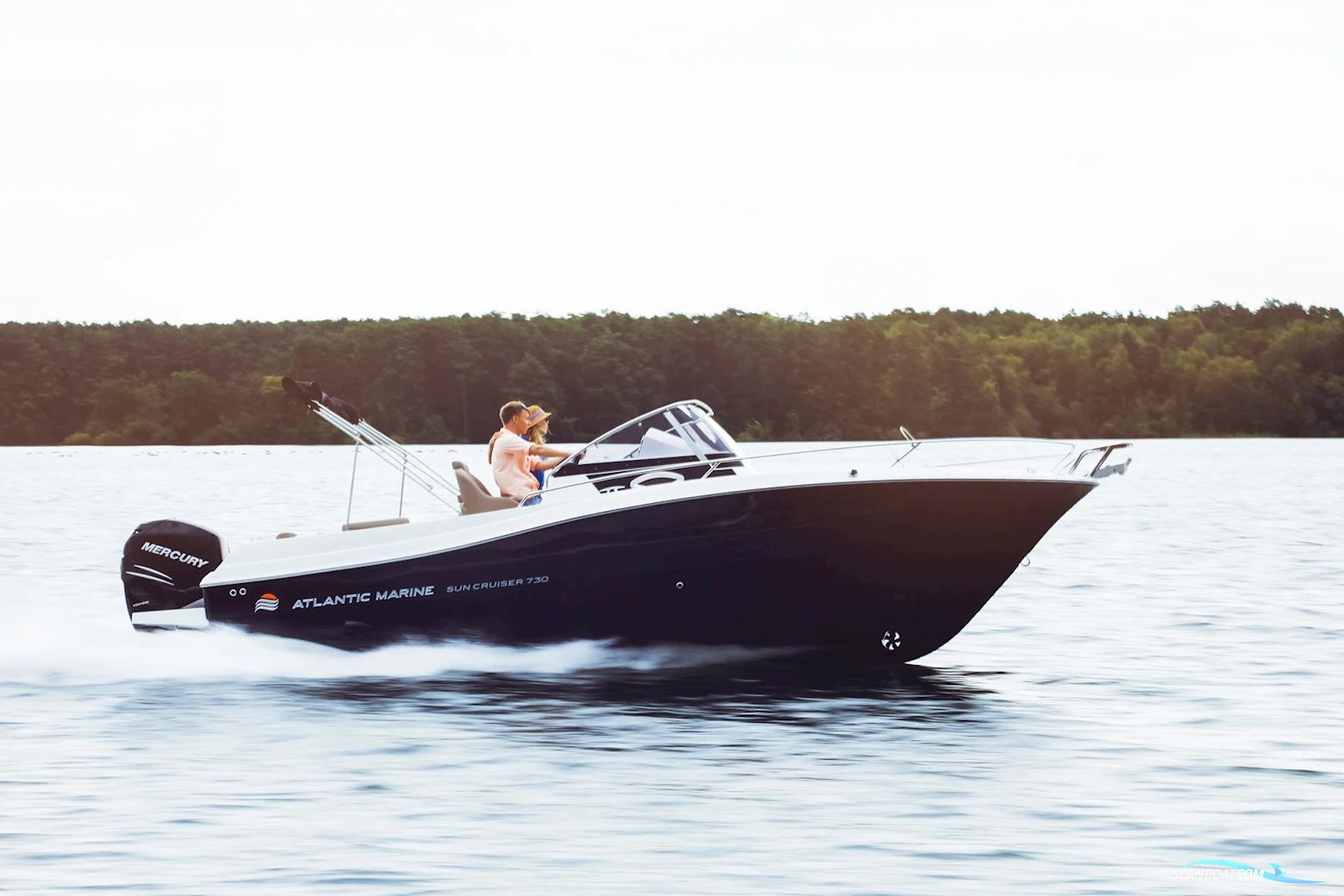 Atlantic 730 Sun Cruiser Med 250 HK Motorboot 2026, mit Mercury 250 motor, Dänemark