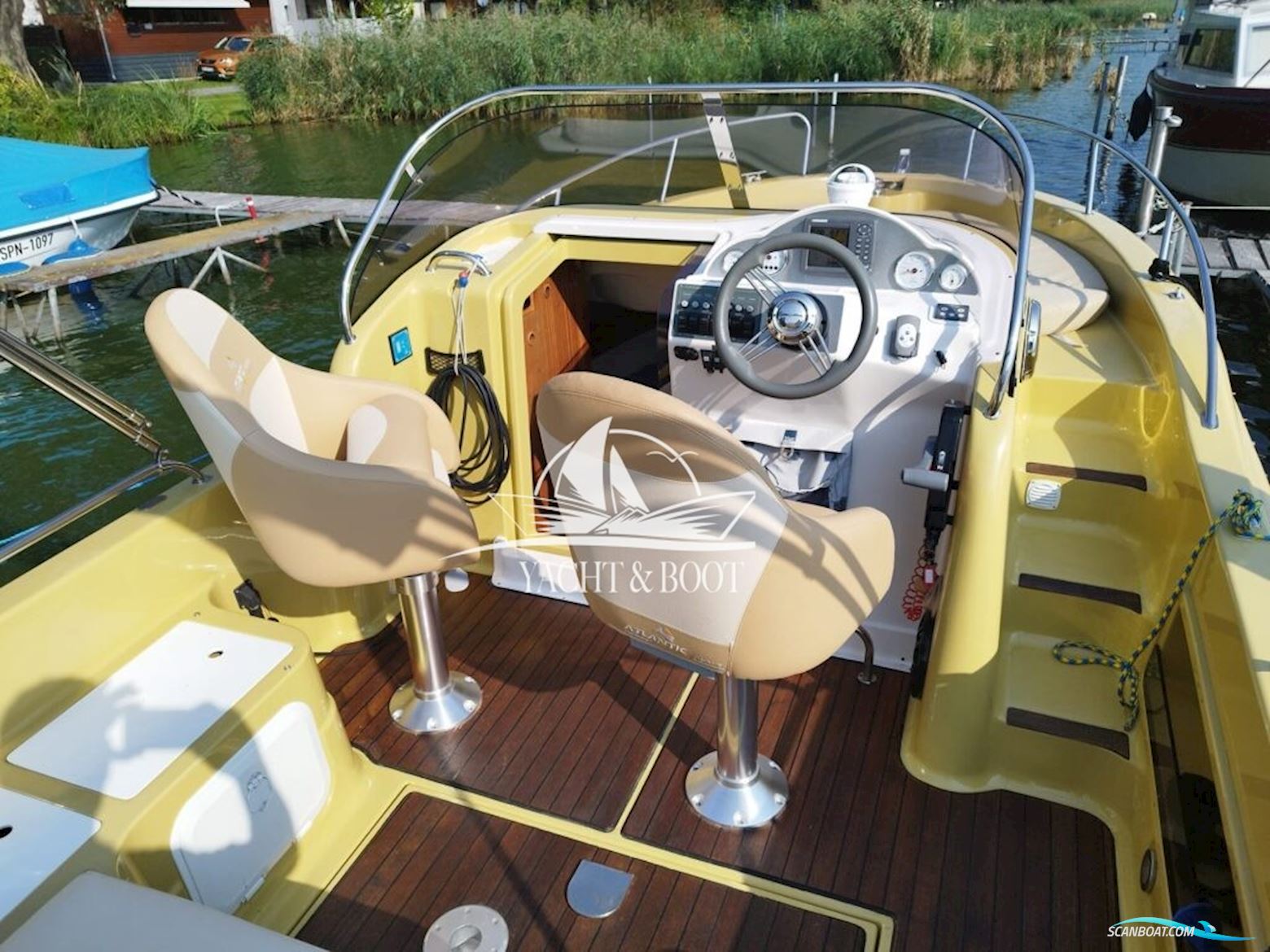 Atlantic Marine Suncruiser 650
