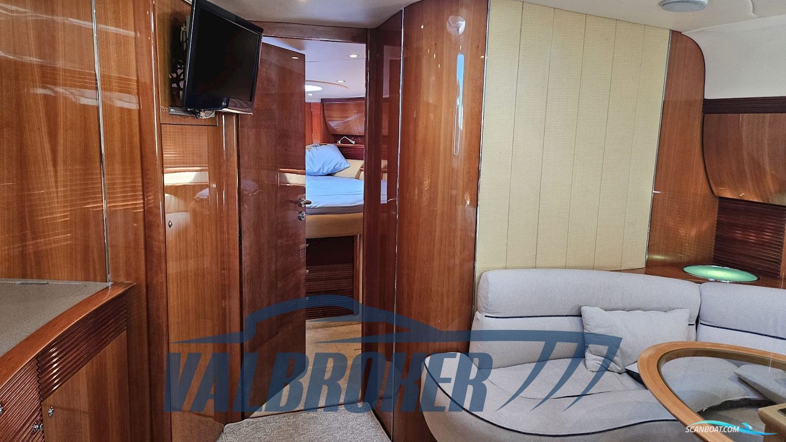 Atlantis 42
