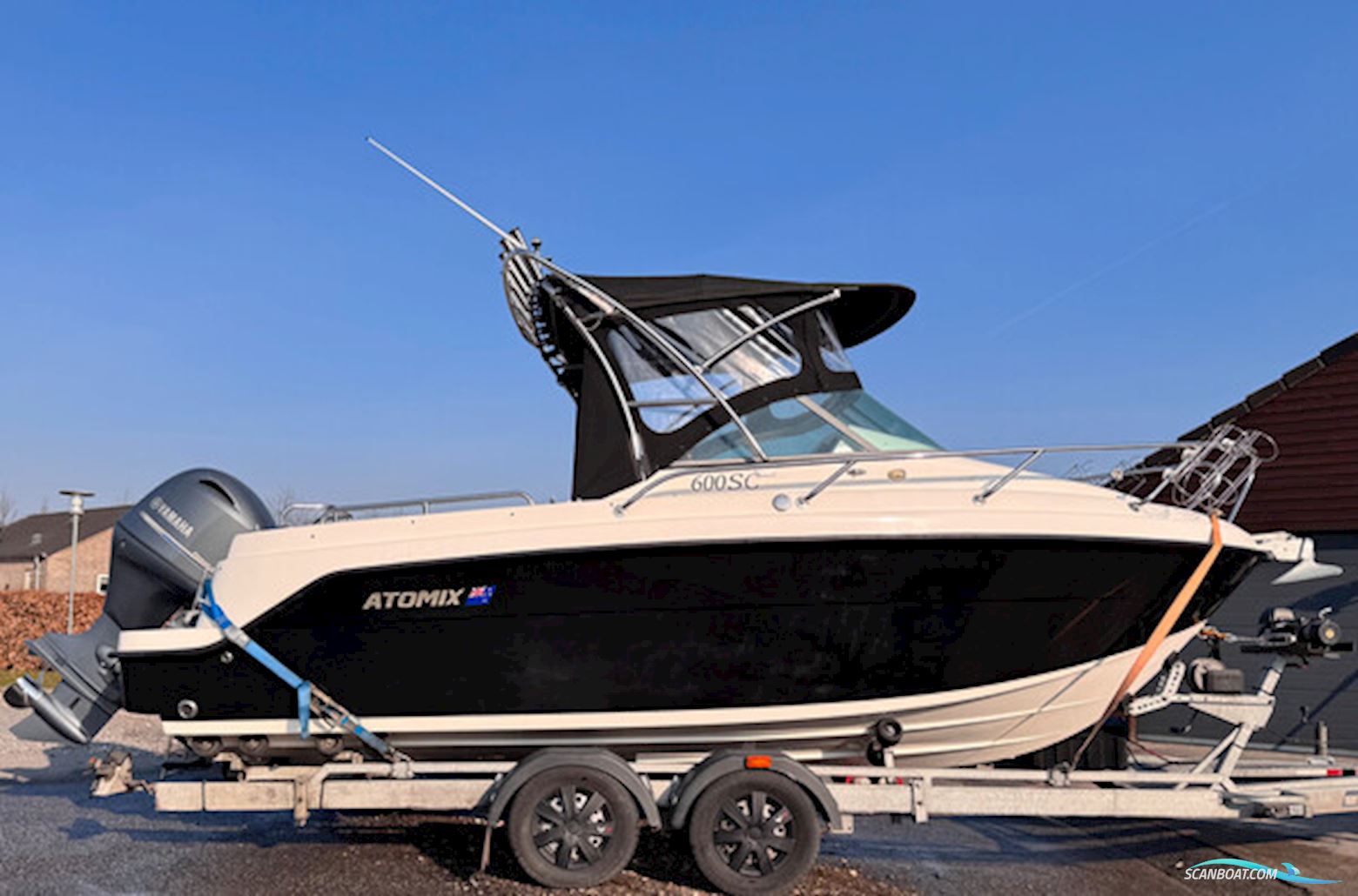 Atomix SC 600 Med F115 Yamaha-Efi 4 Takt og Buggi Trailer - Anvisningssalg Motorboot 2018, mit Yamaha motor, Dänemark