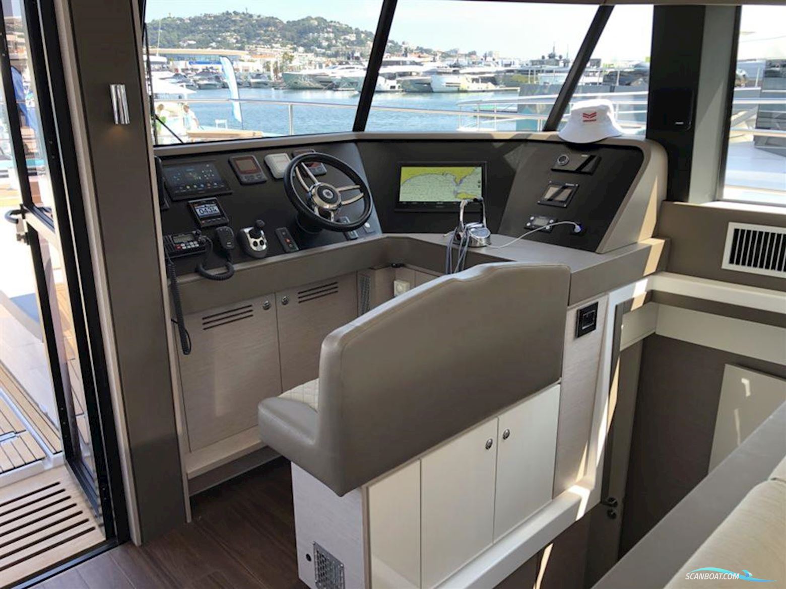 AVENTURA CATAMARANS 56