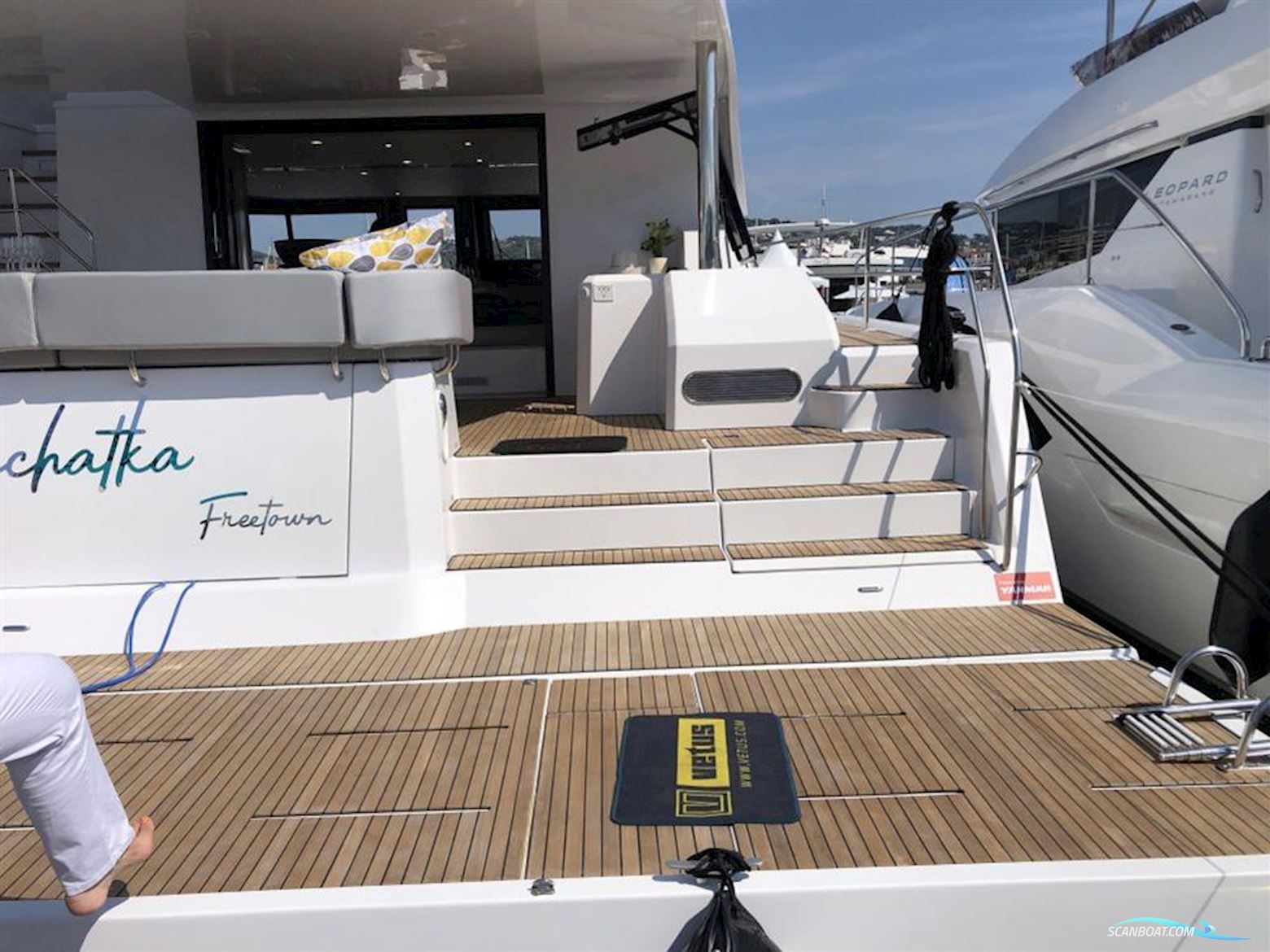 Aventura Catamarans 56