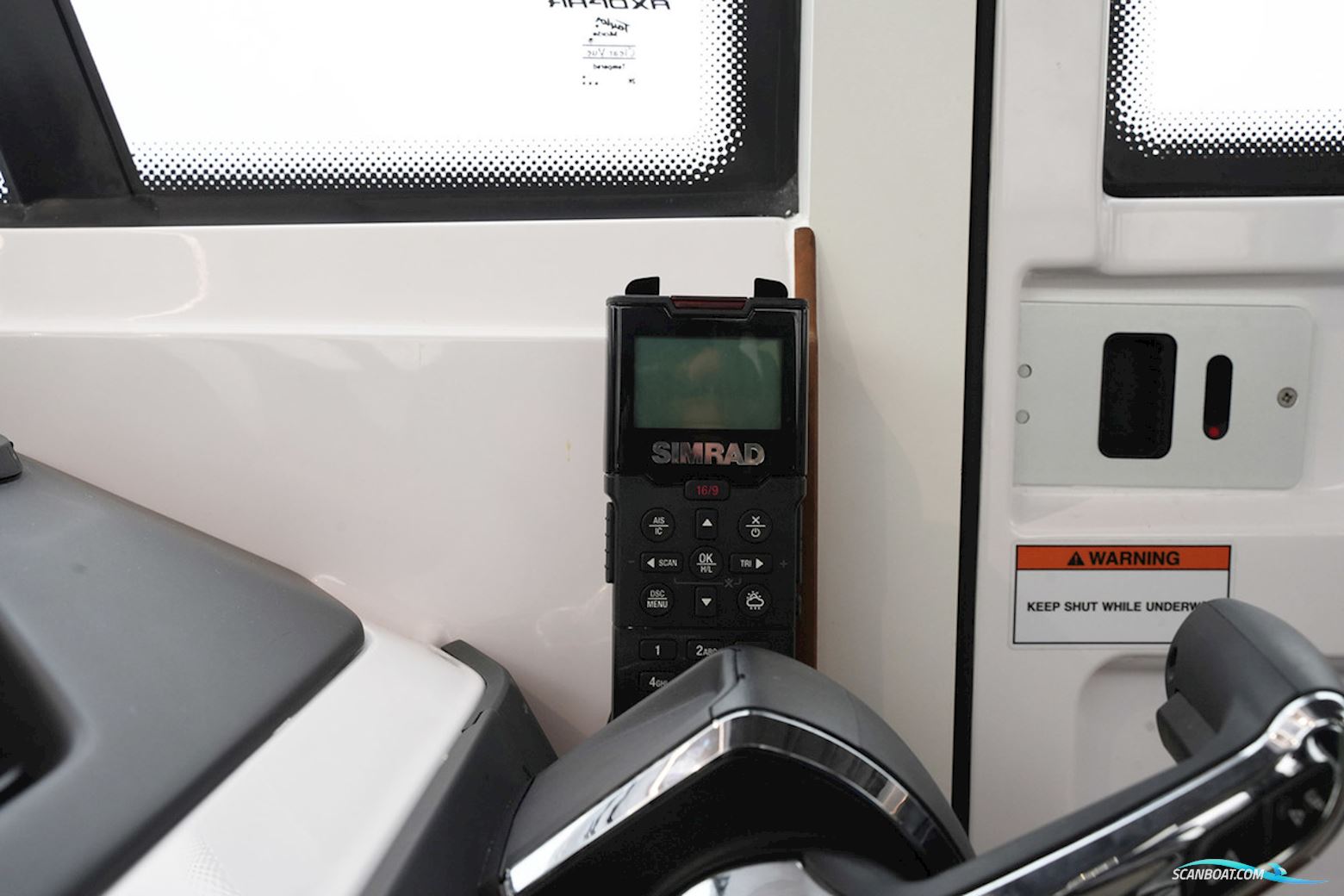 Axopar  28 Cabin
