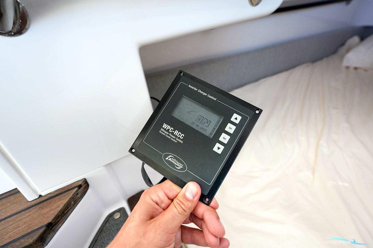 Axopar  37 XC Cross Cabin Mediterrana Edition