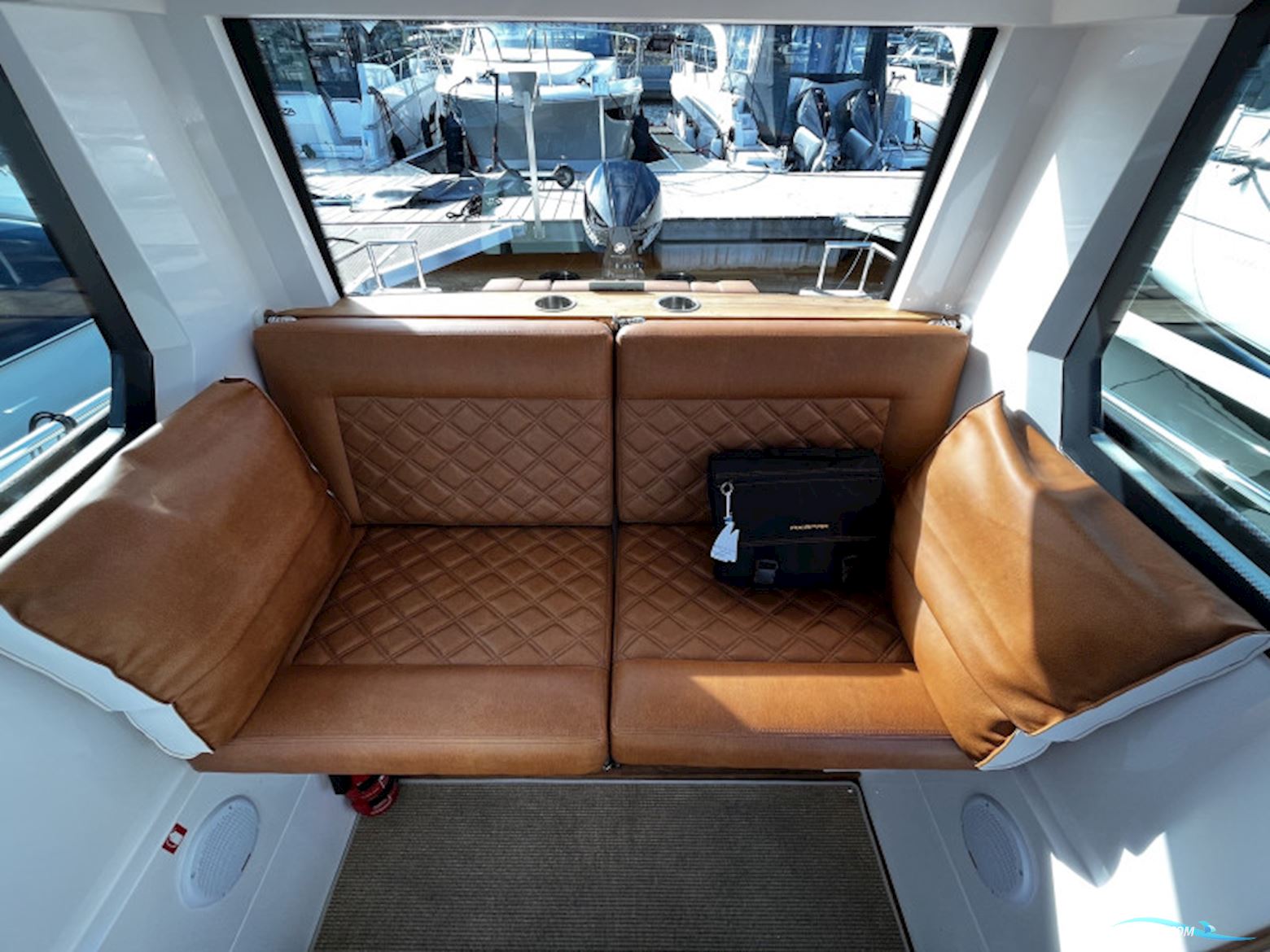Axopar 28 Aft Cabin