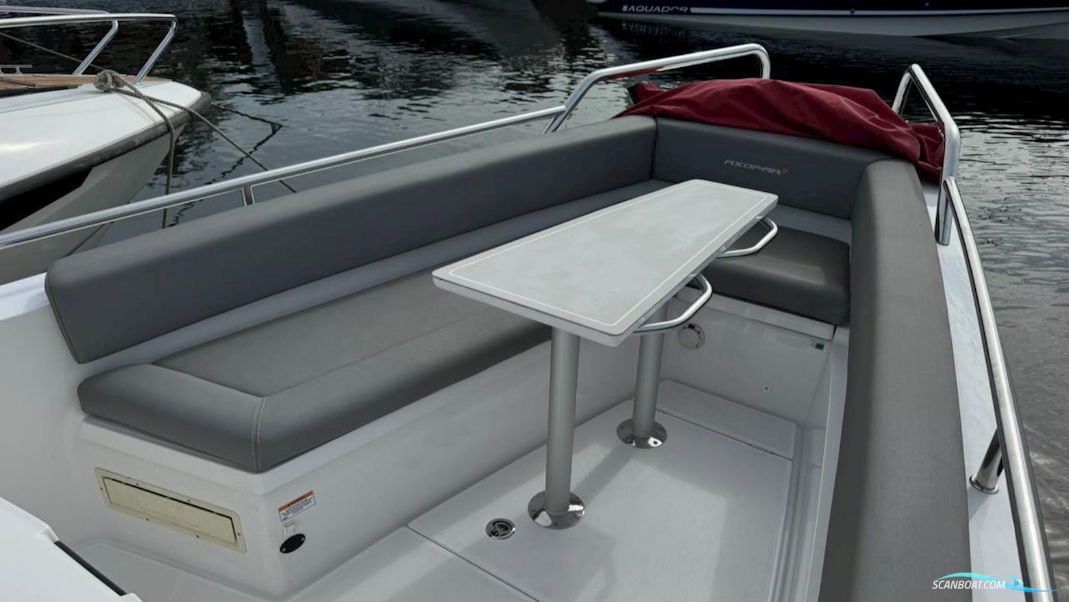 Axopar 28 Aft Cabin