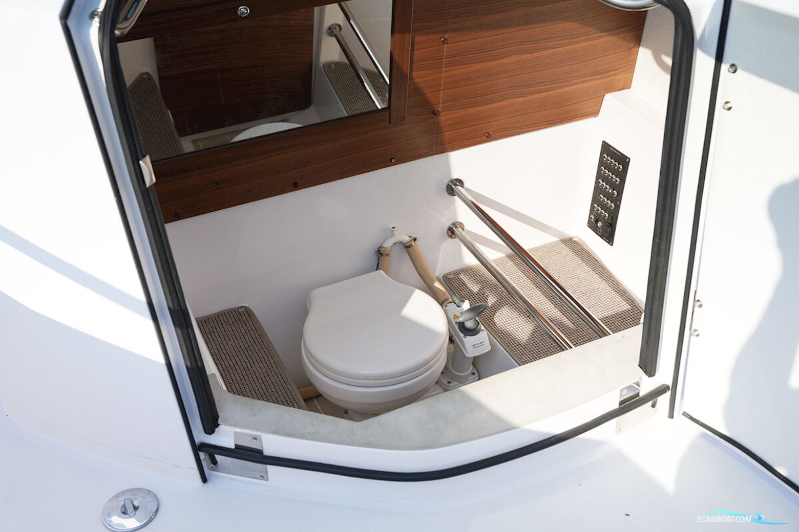 Axopar 28 Cabin - AC