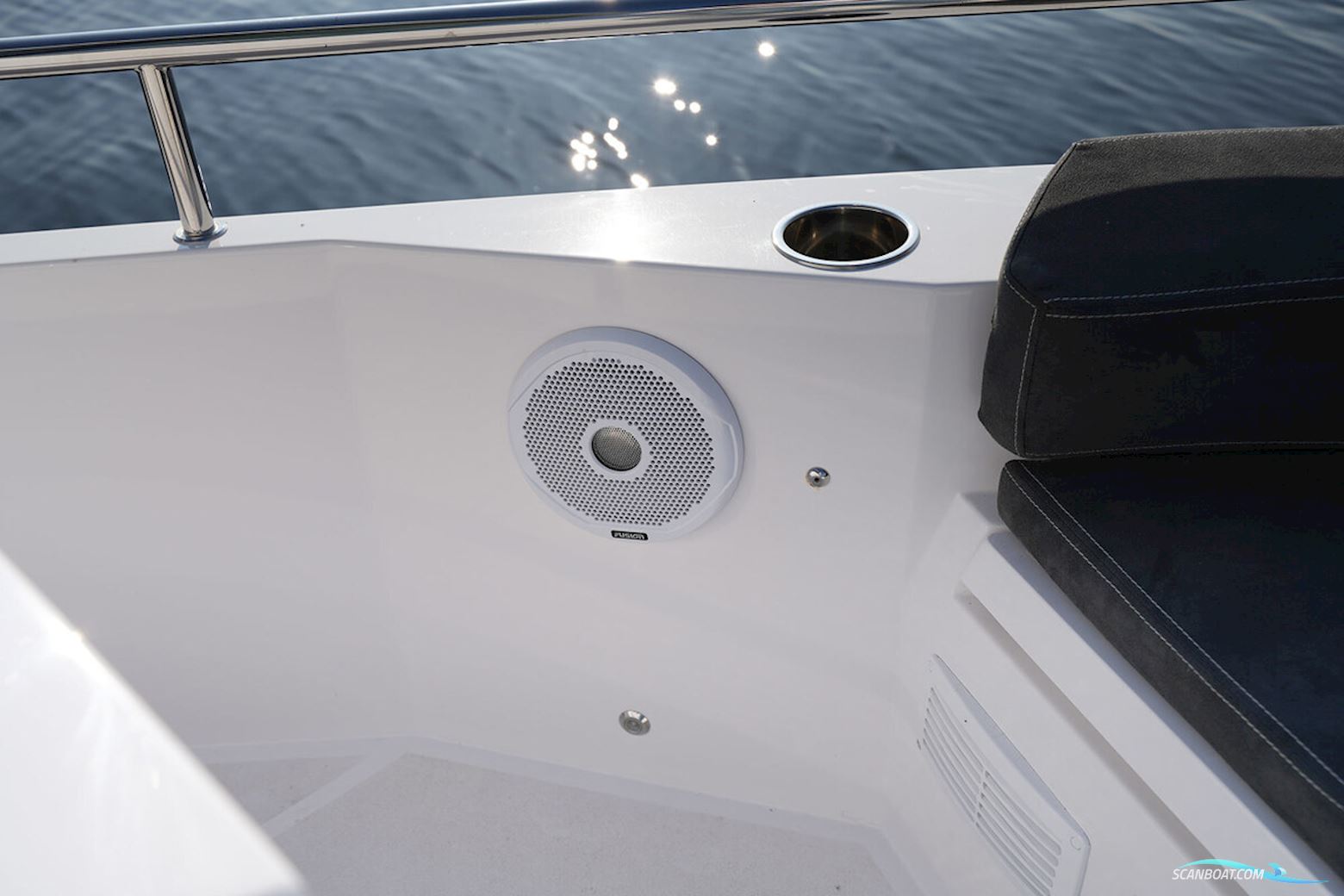 Axopar 28 Cabin - AC