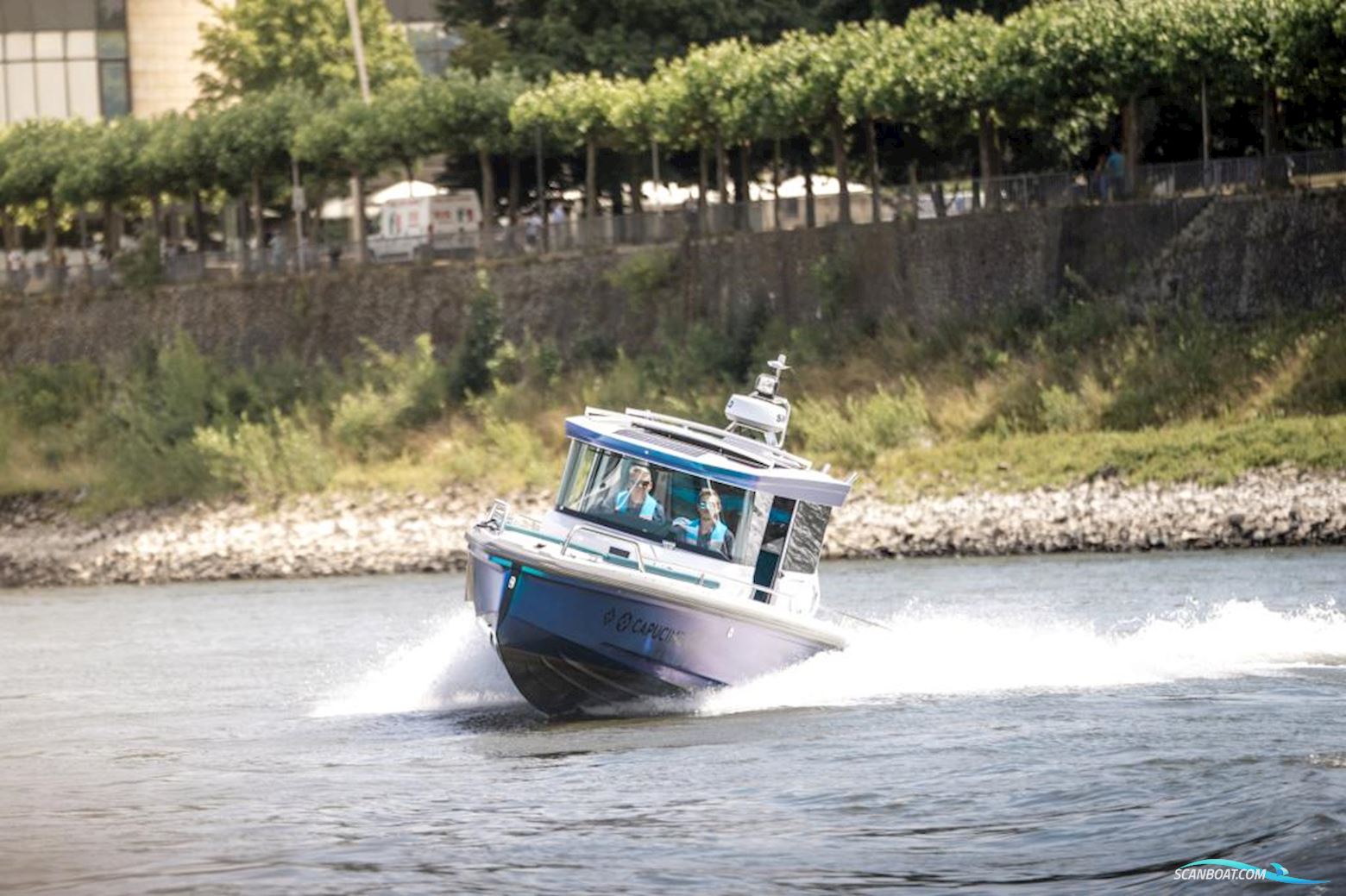 AXOPAR 28 Cabin - Wetbar