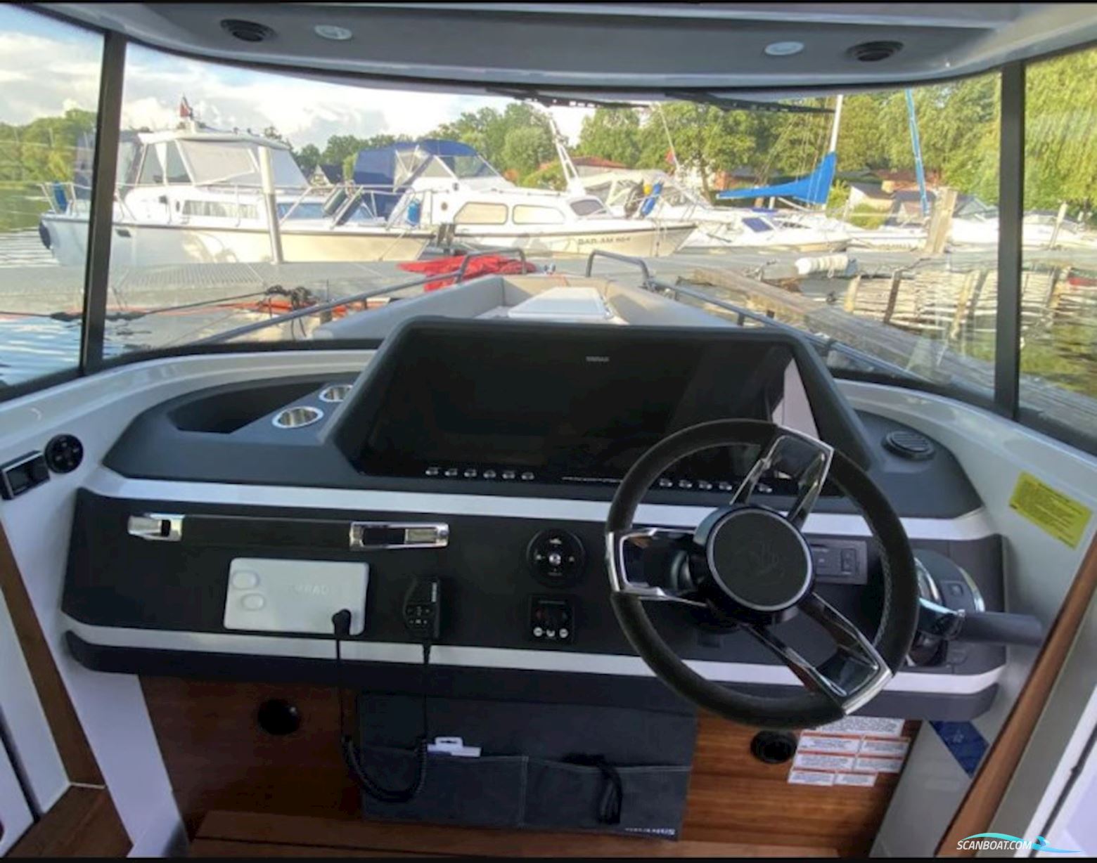 Axopar 28 Cabin Brabus Line