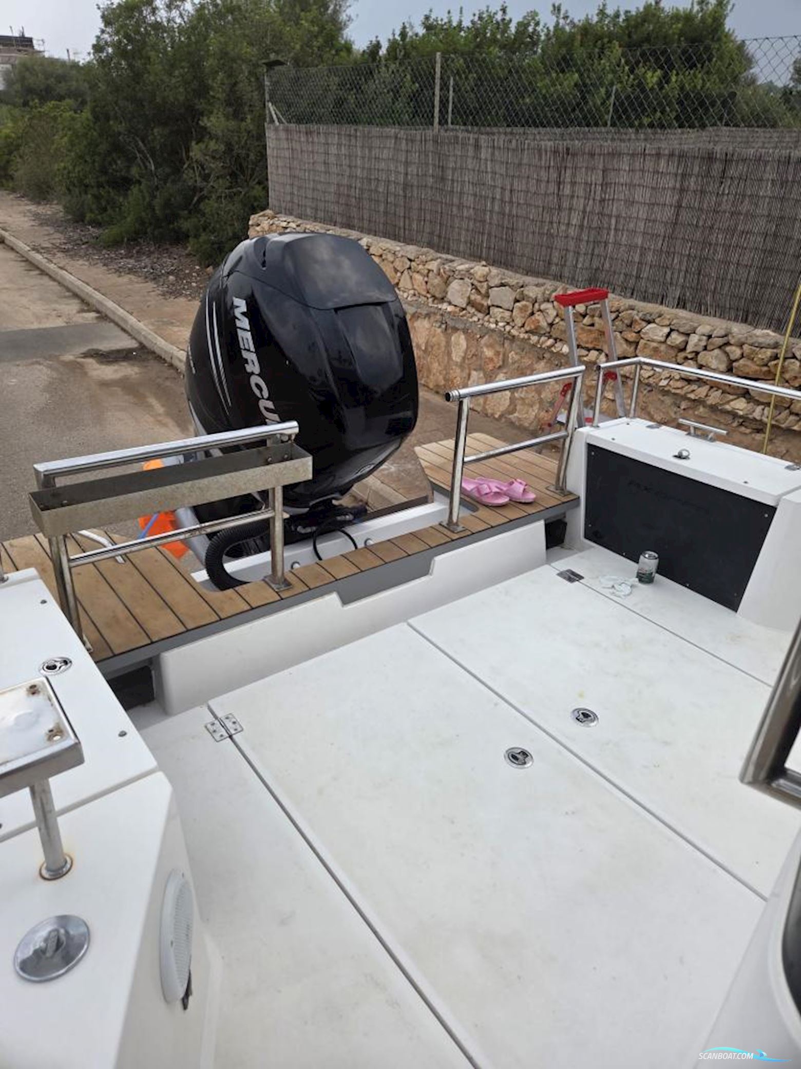 AXOPAR 28 Cabin
