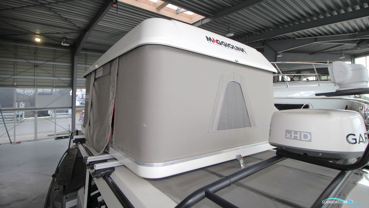 Axopar 28
