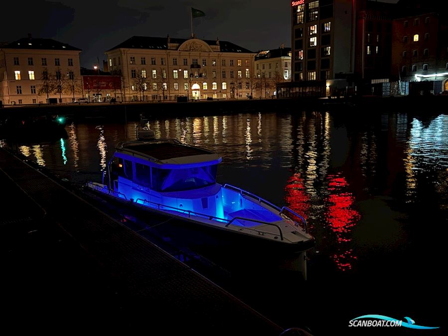 Axopar 28