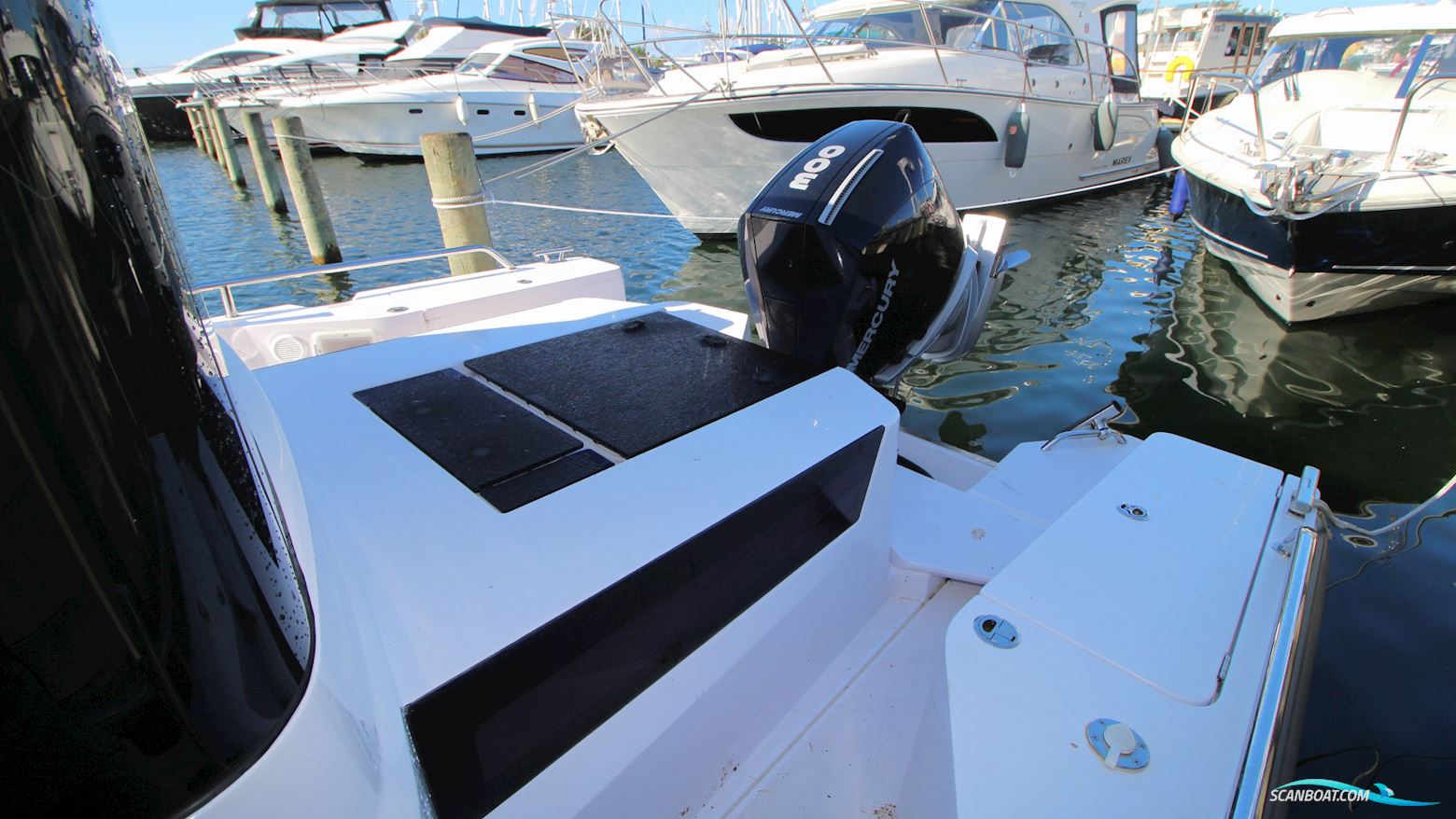 Axopar 28