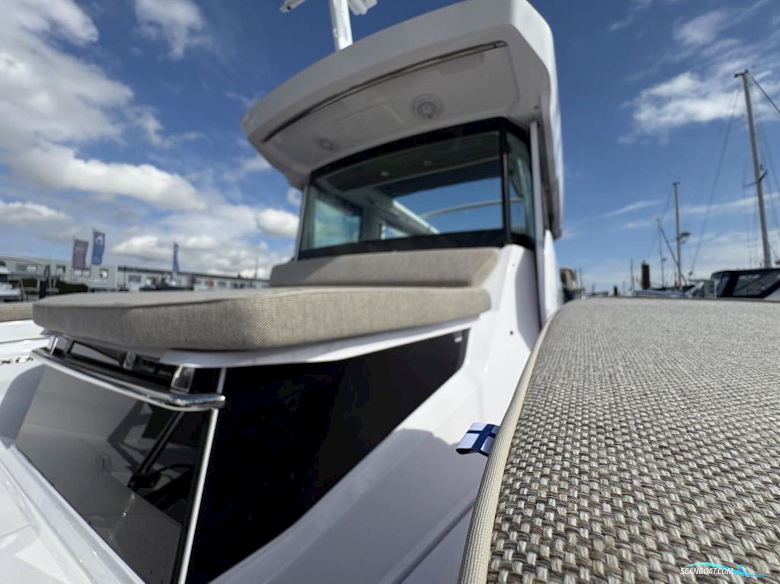 AXOPAR 29 Cross Cabin