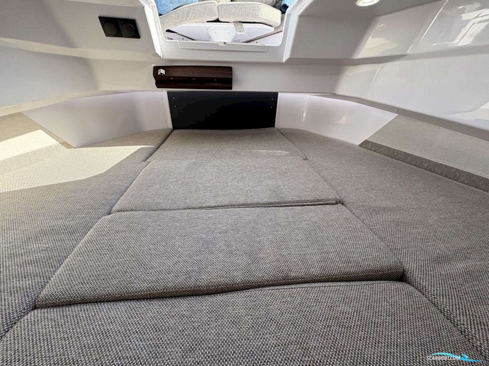 AXOPAR 29 Cross Cabin