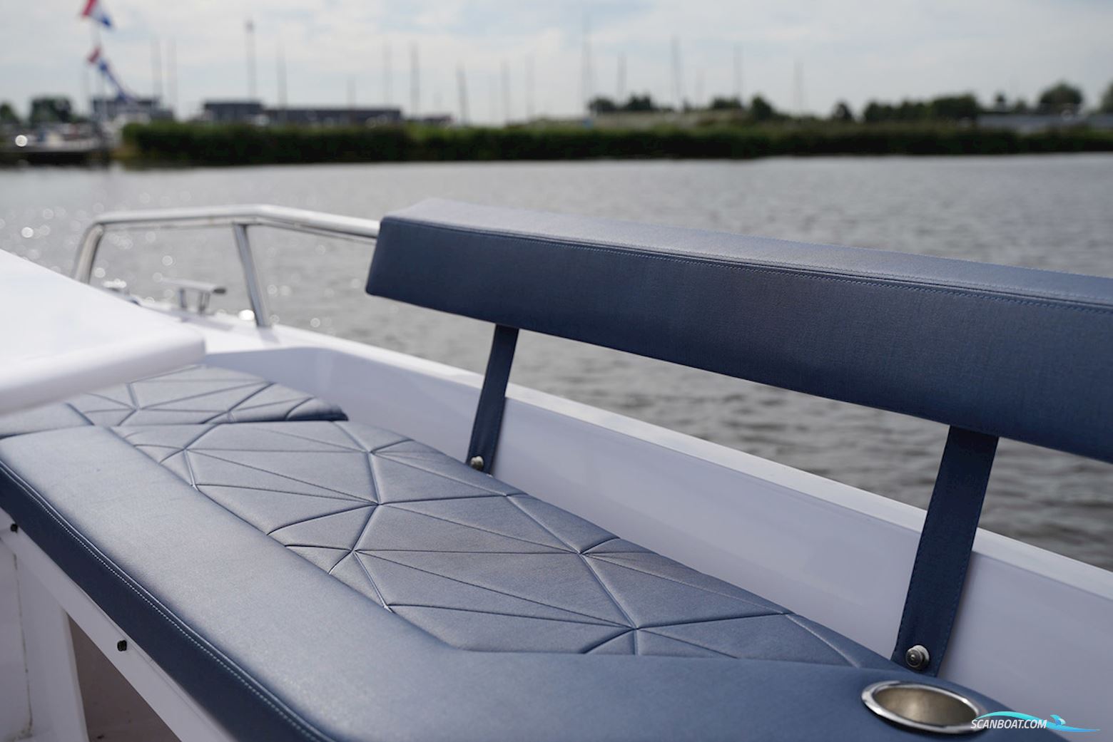 AXOPAR 29 XC Cross Cabin