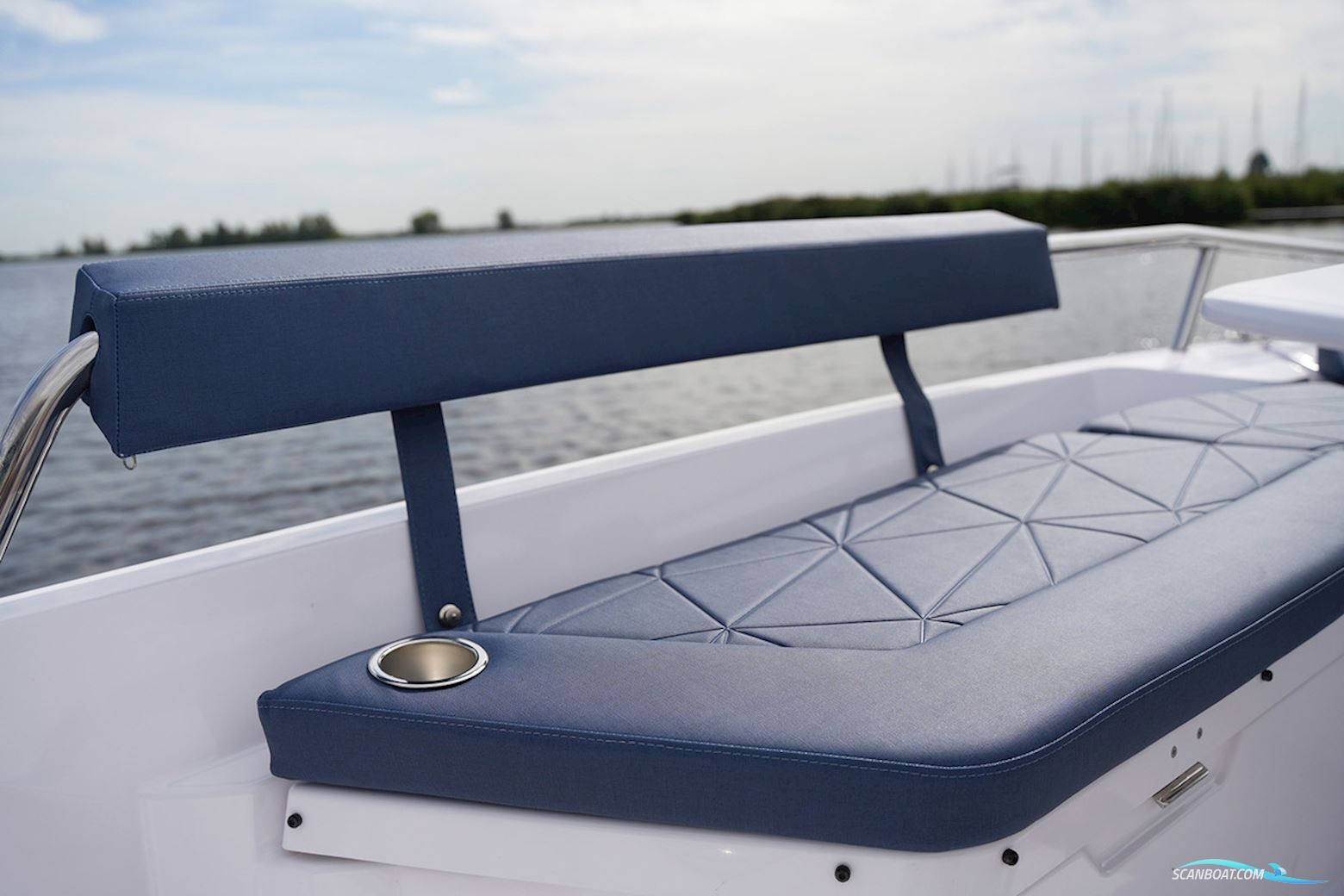 AXOPAR 29 XC Cross Cabin