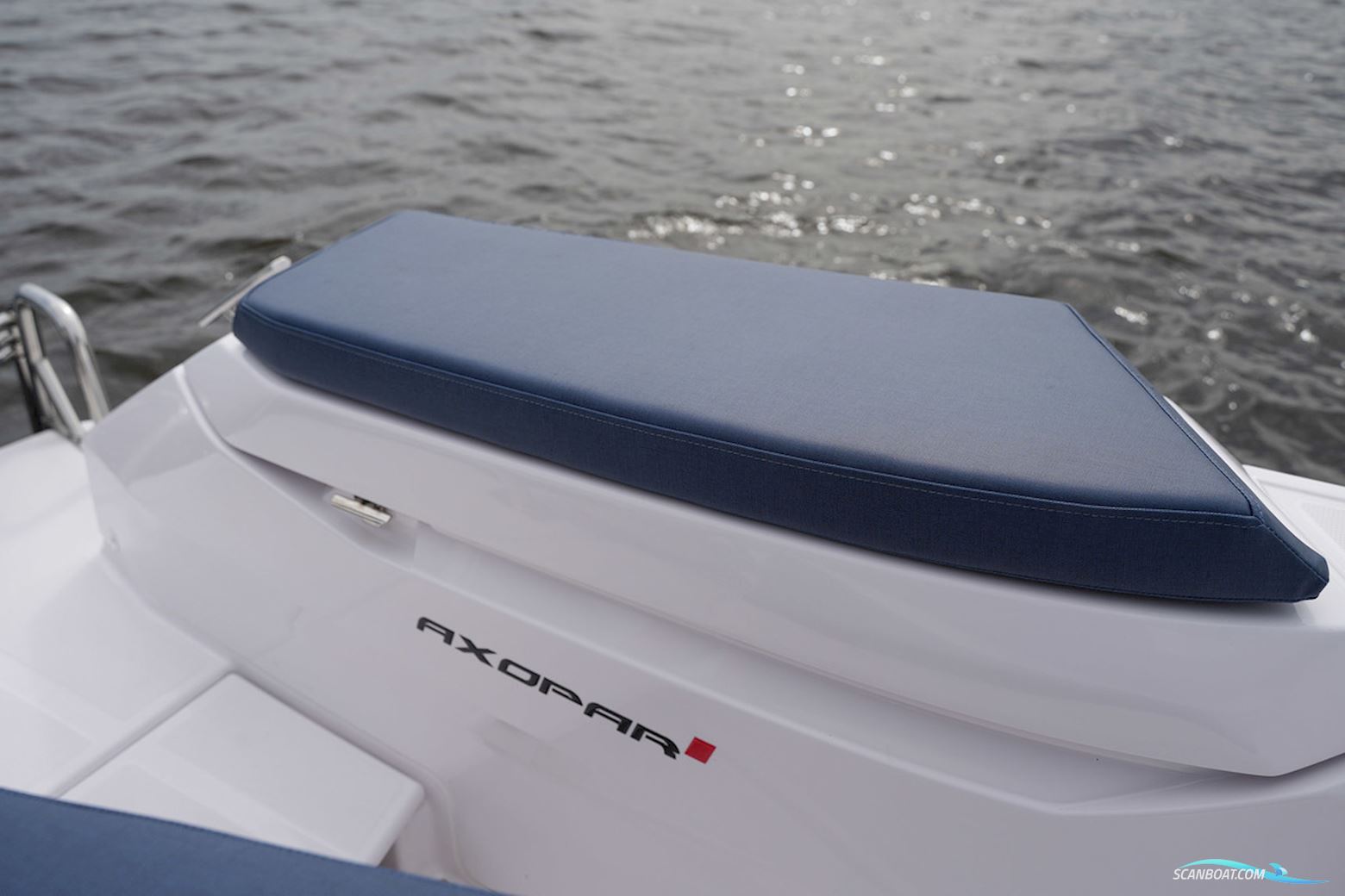 AXOPAR 29 XC Cross Cabin