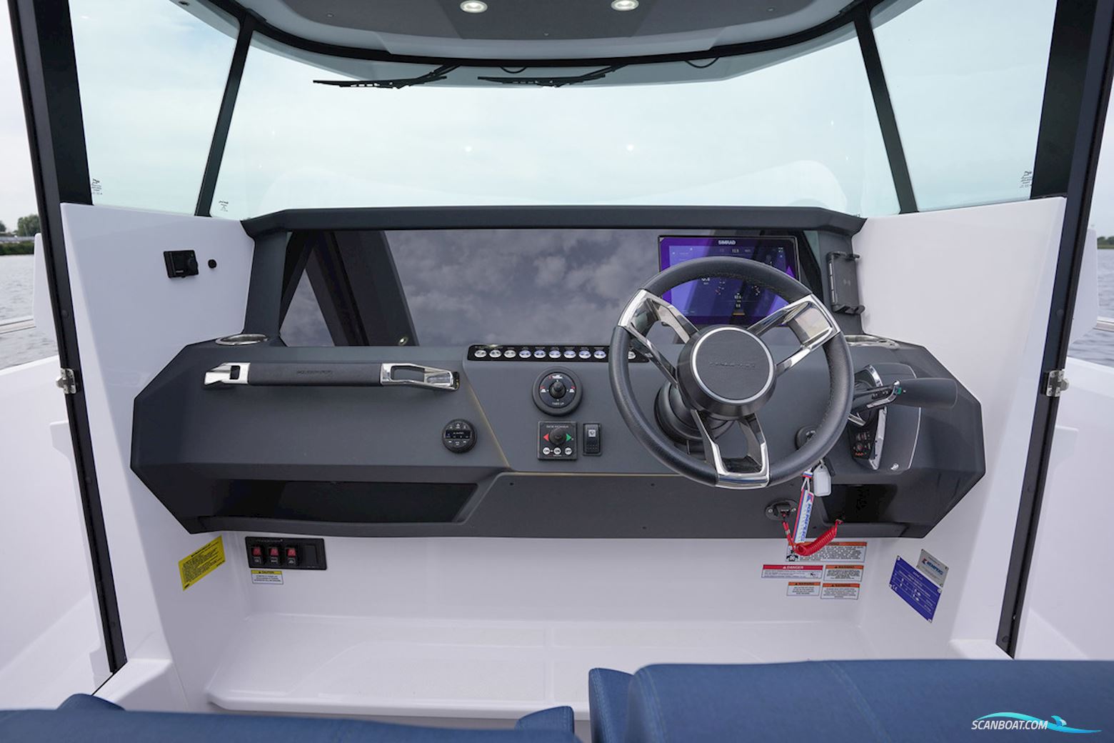 AXOPAR 29 XC Cross Cabin