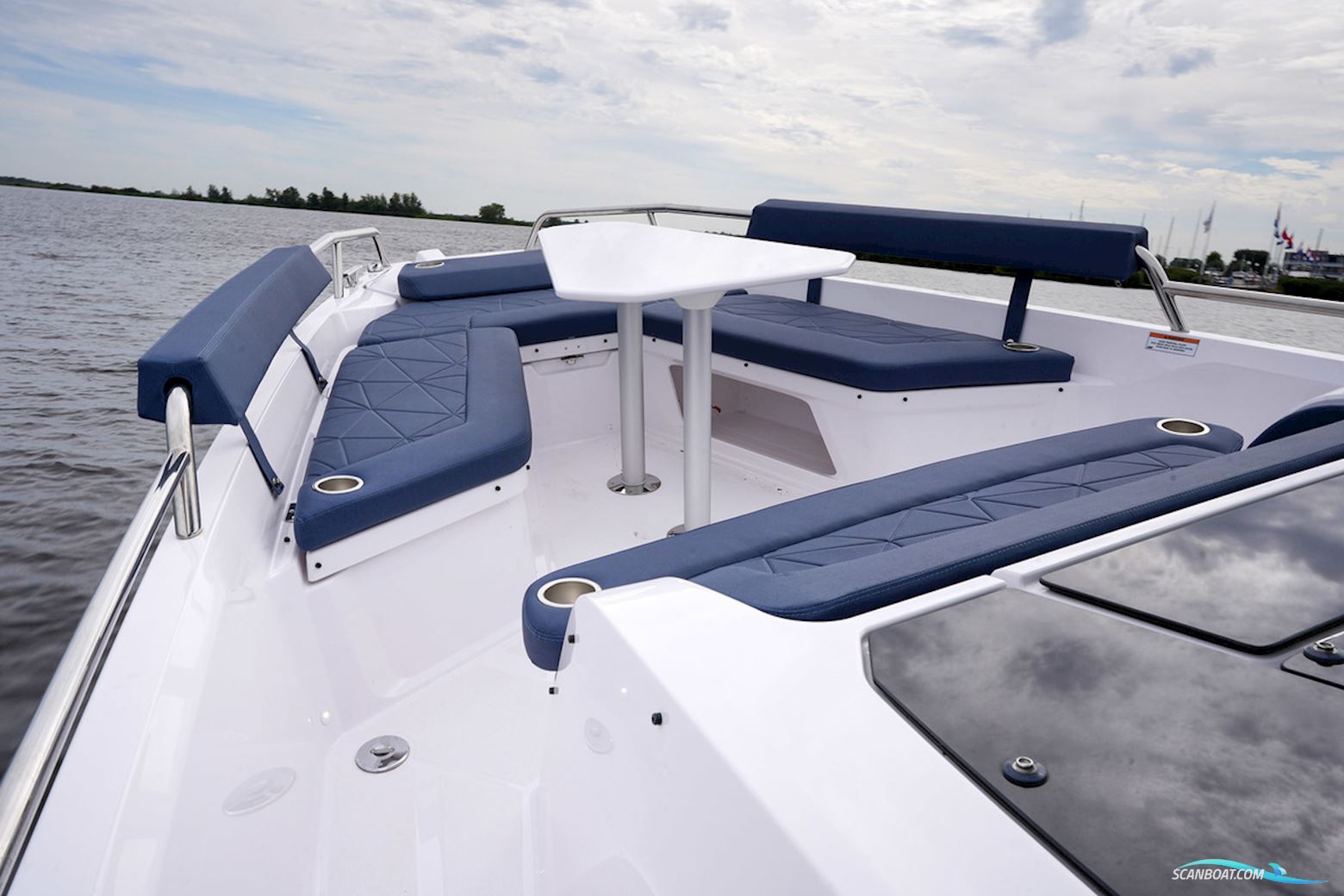 AXOPAR 29 XC Cross Cabin