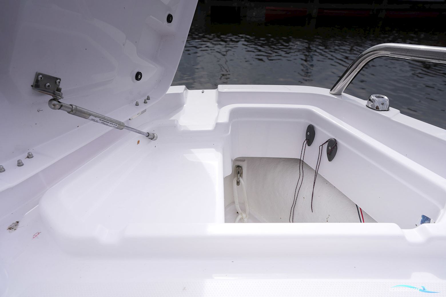 AXOPAR 29 XC Cross Cabin