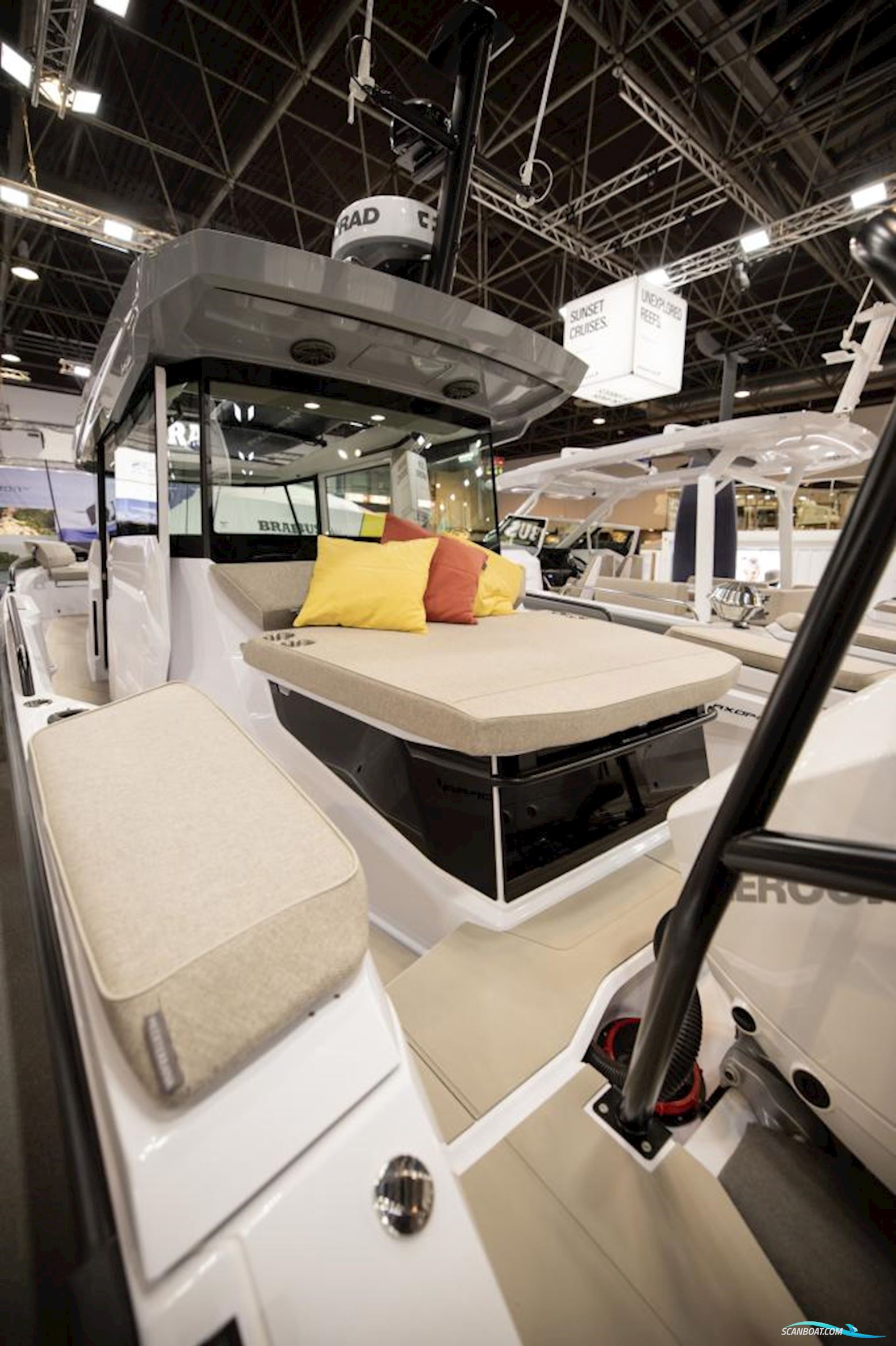 AXOPAR 29 XC Cross Cabin