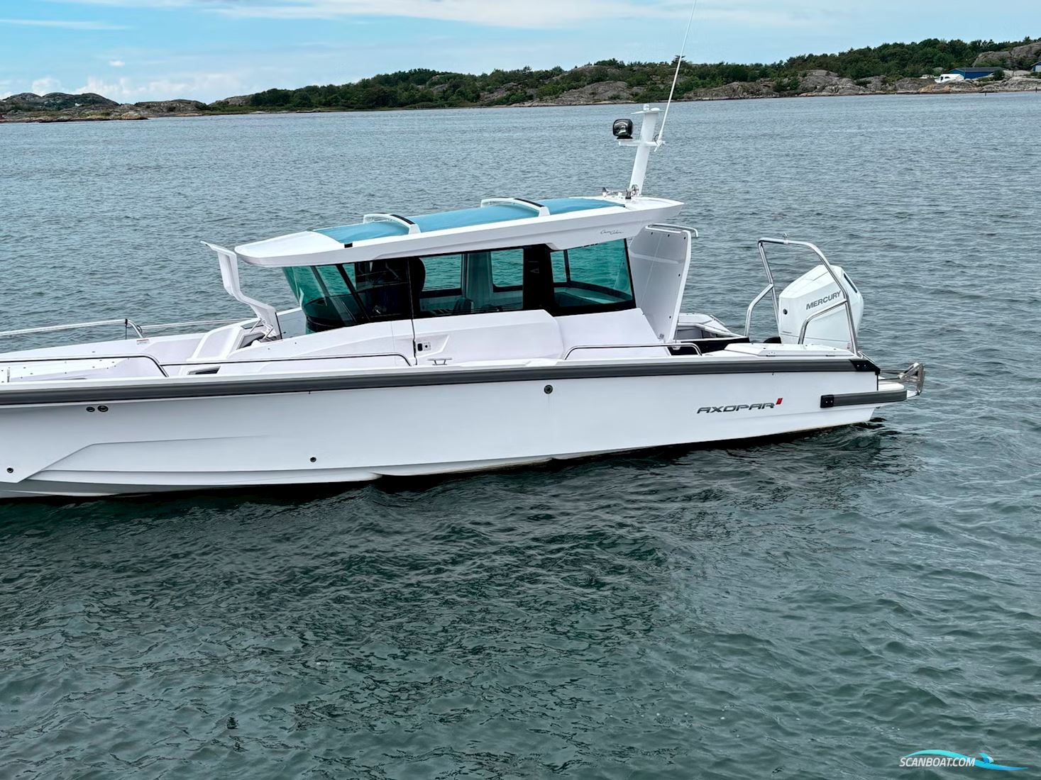 Axopar 29 XC Cross Cabin