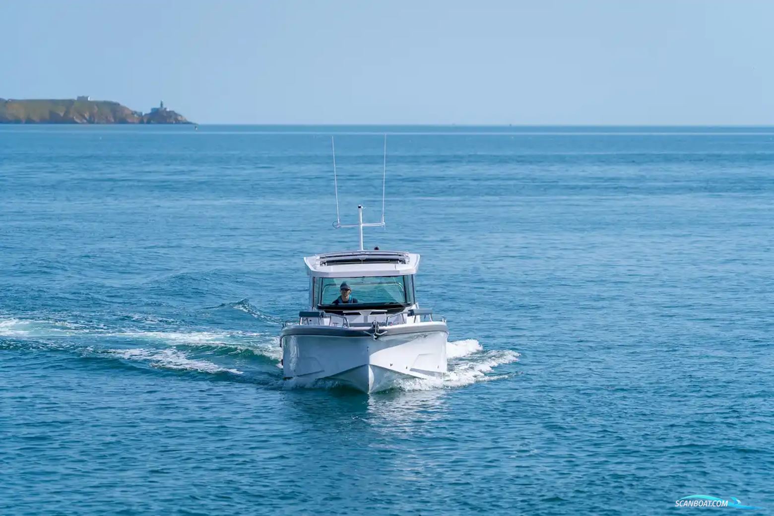 Axopar 29 XC Cross Cabin
