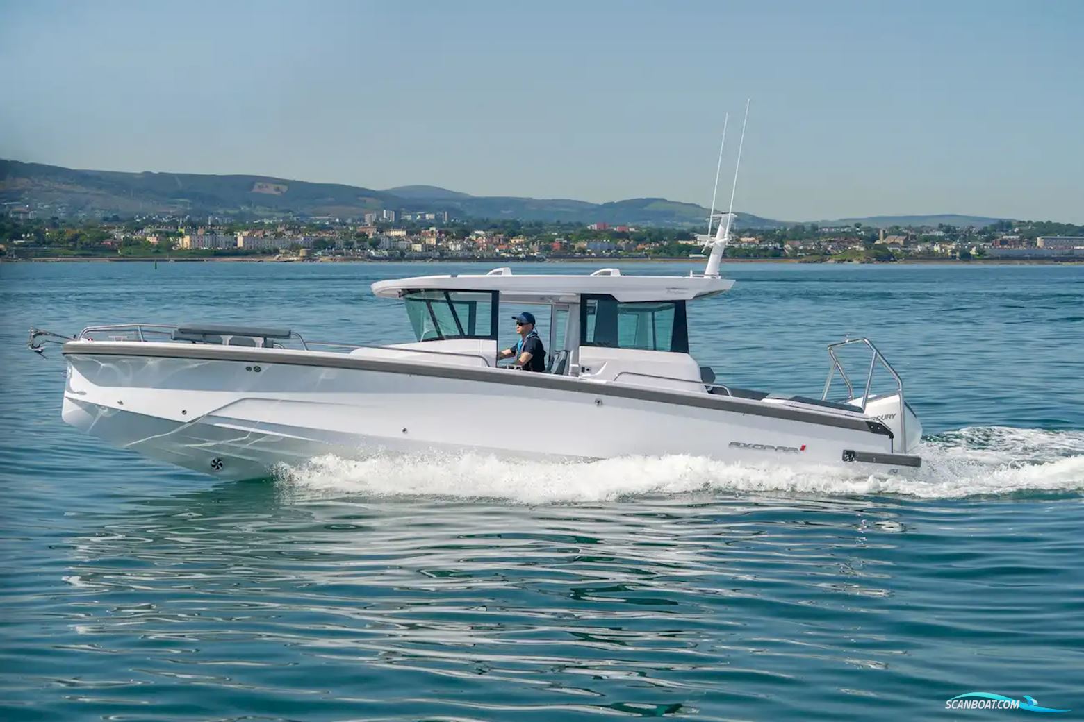 Axopar 29 XC Cross Cabin