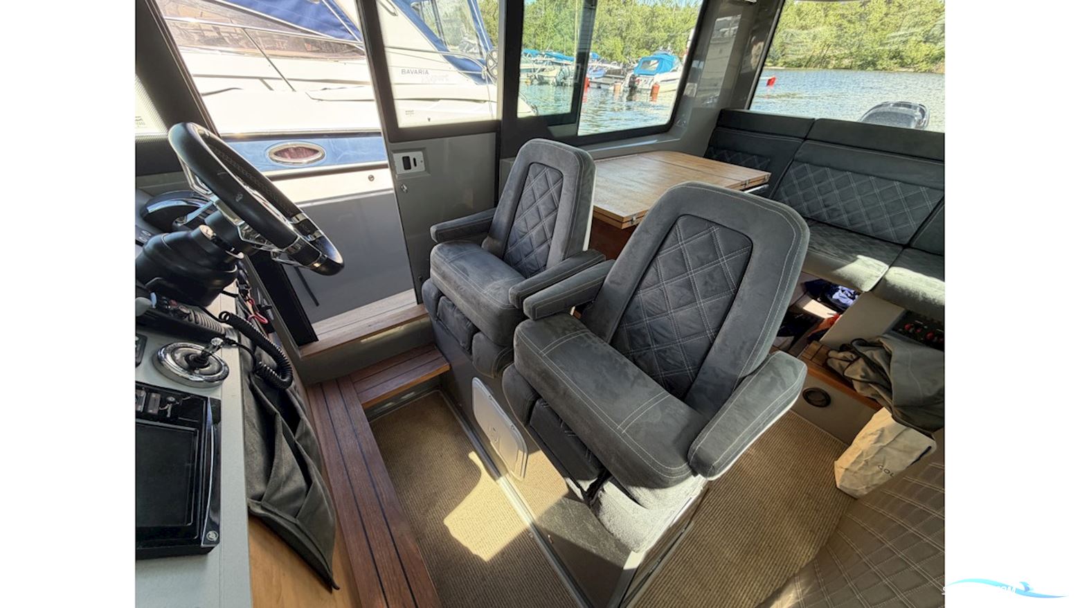 Axopar 37 Aft Cabin
