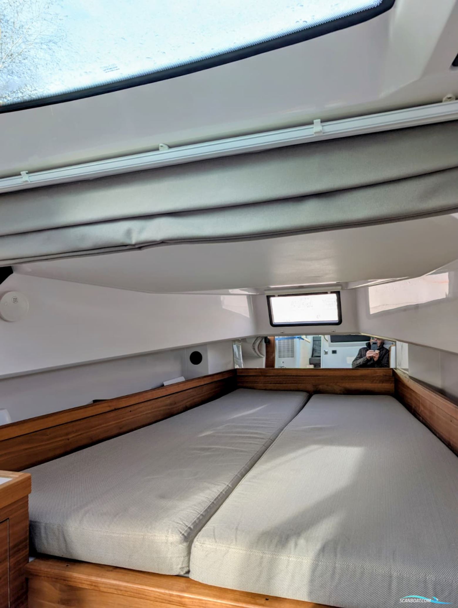 Axopar 37 Cabin