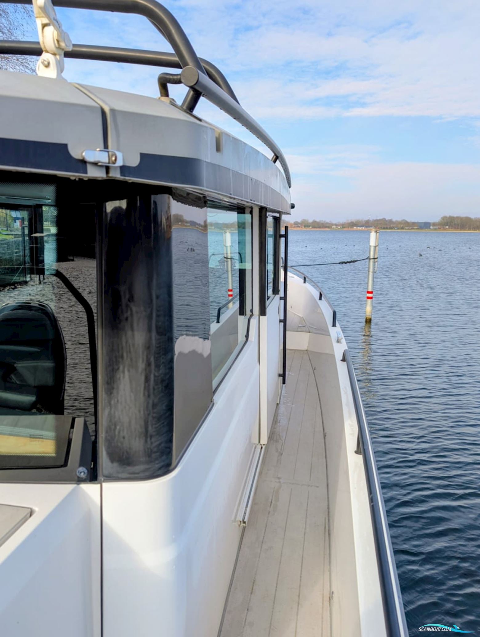 Axopar 37 Cabin