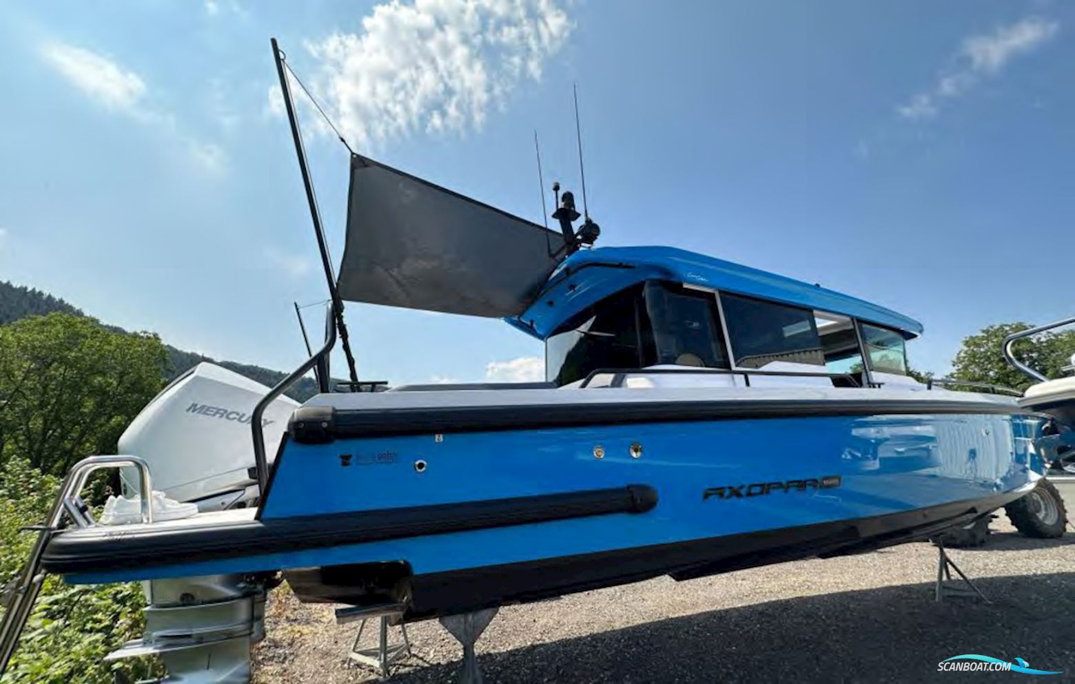 Axopar 37 Cross Cabin Brabus Line