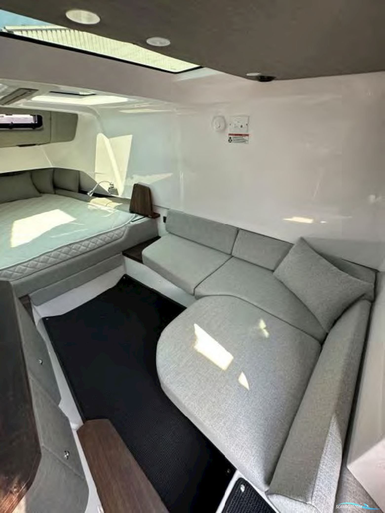 Axopar 37 Cross Cabin Brabus Line