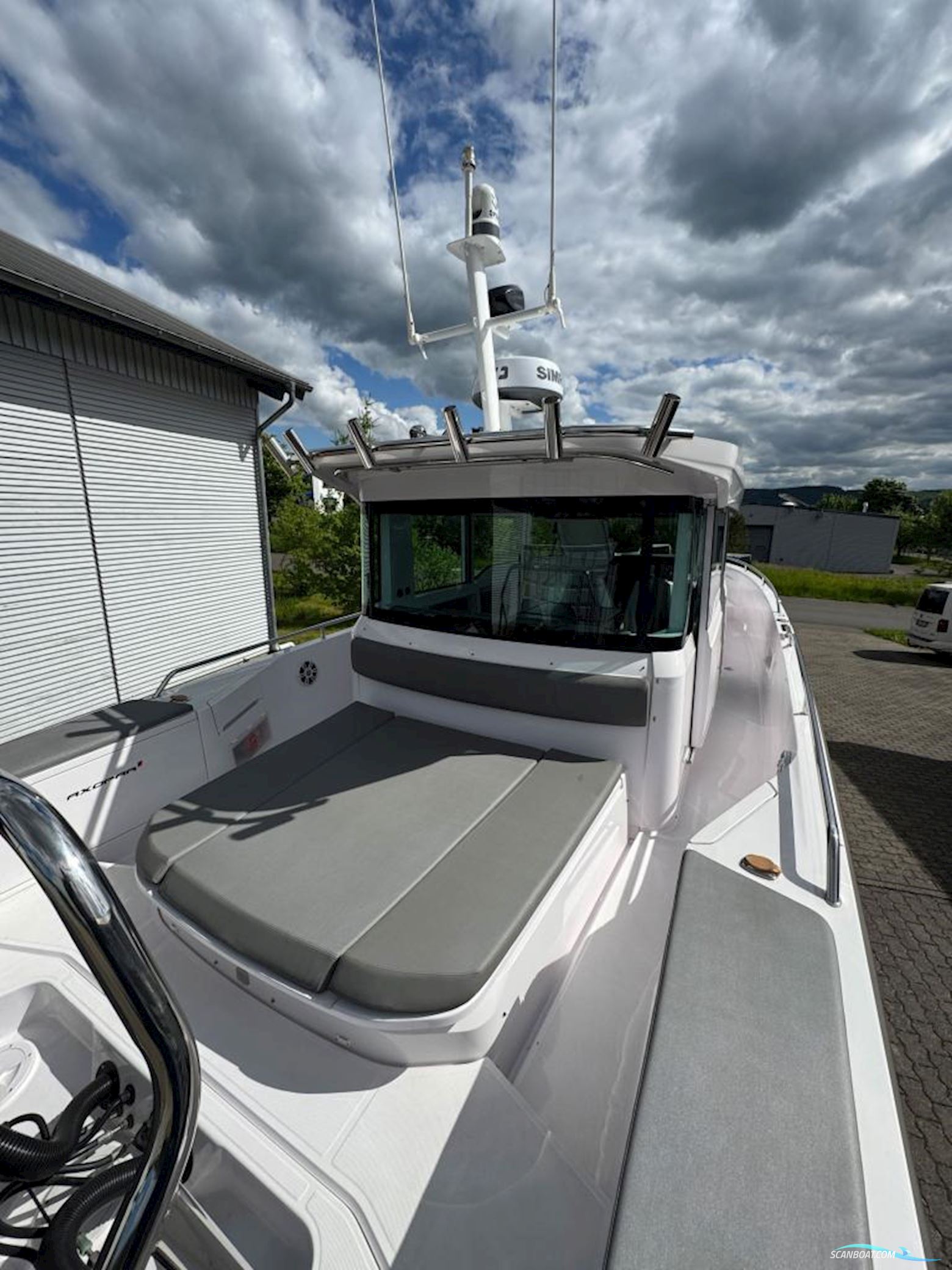 AXOPAR 37 Cross Cabin