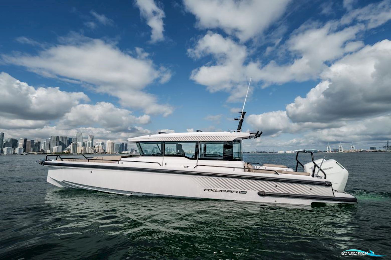AXOPAR 37 Cross Cabin Motorboot 2025, mit Mercury Verado motor, Finland