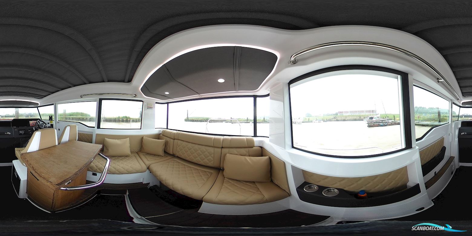 AXOPAR 37 Cross Cabin