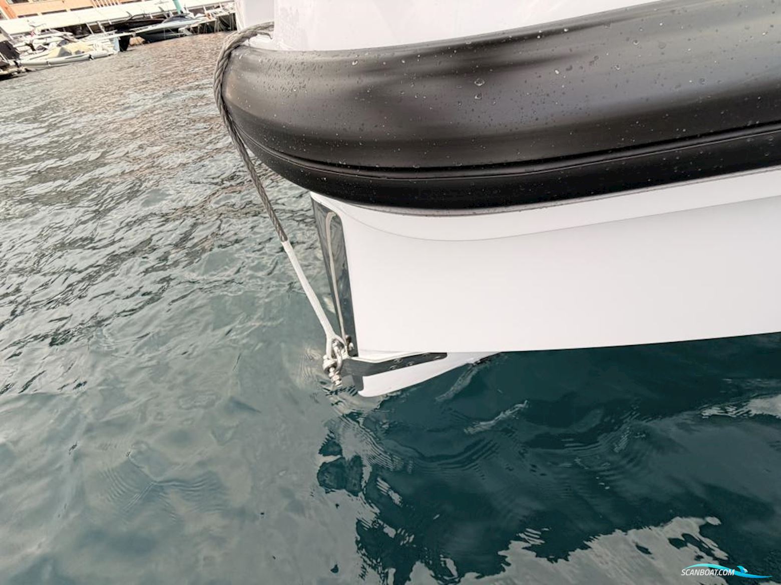 AXOPAR 37 Cross Cabin