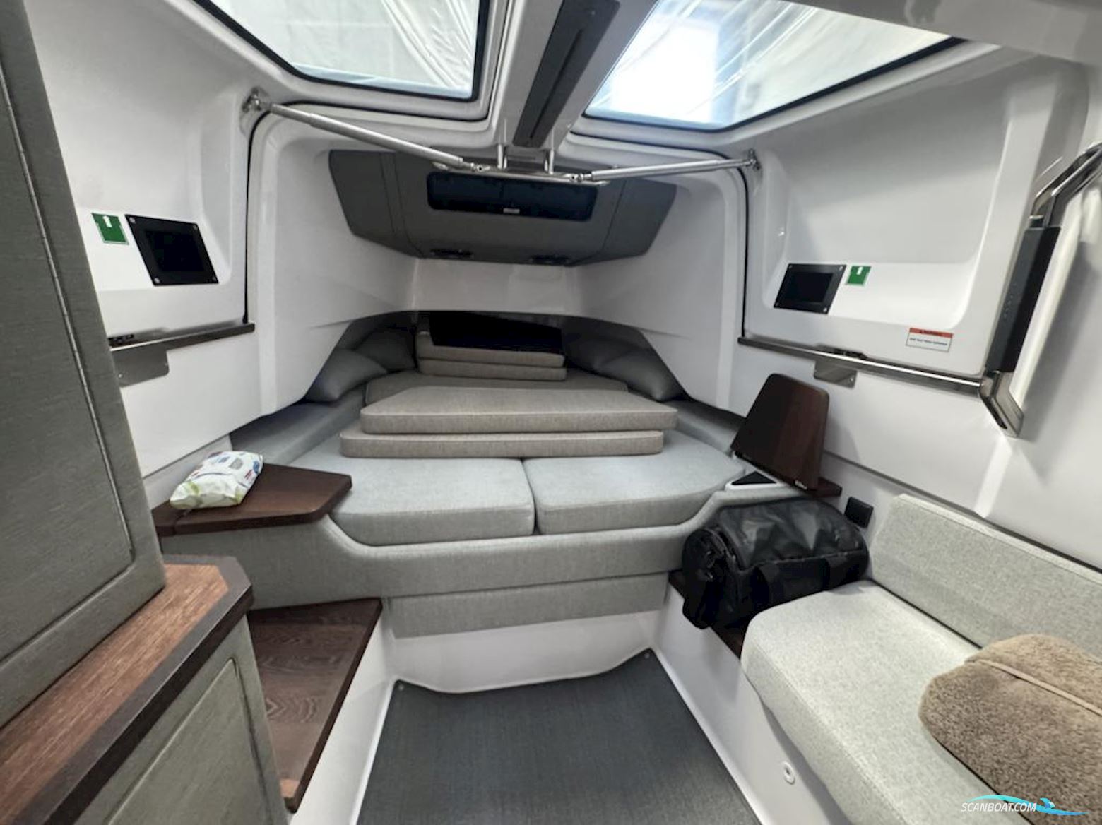 AXOPAR 37 Sun-Top - Lifting Points