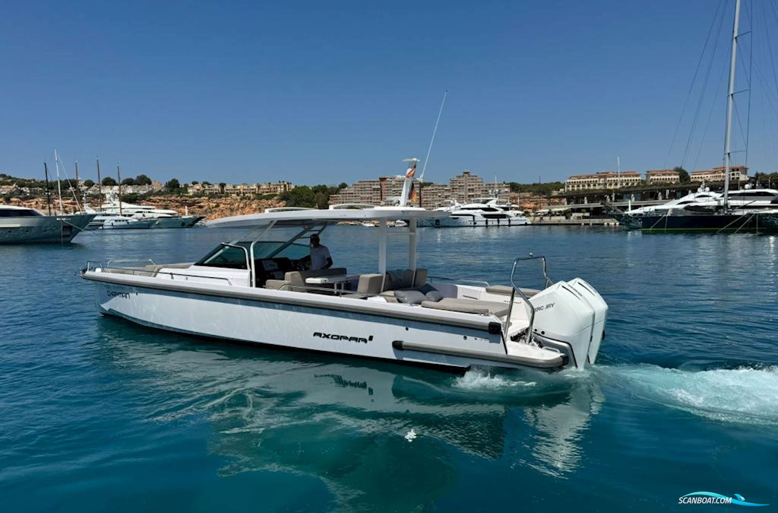 AXOPAR 37 Sun Top - Multistorage