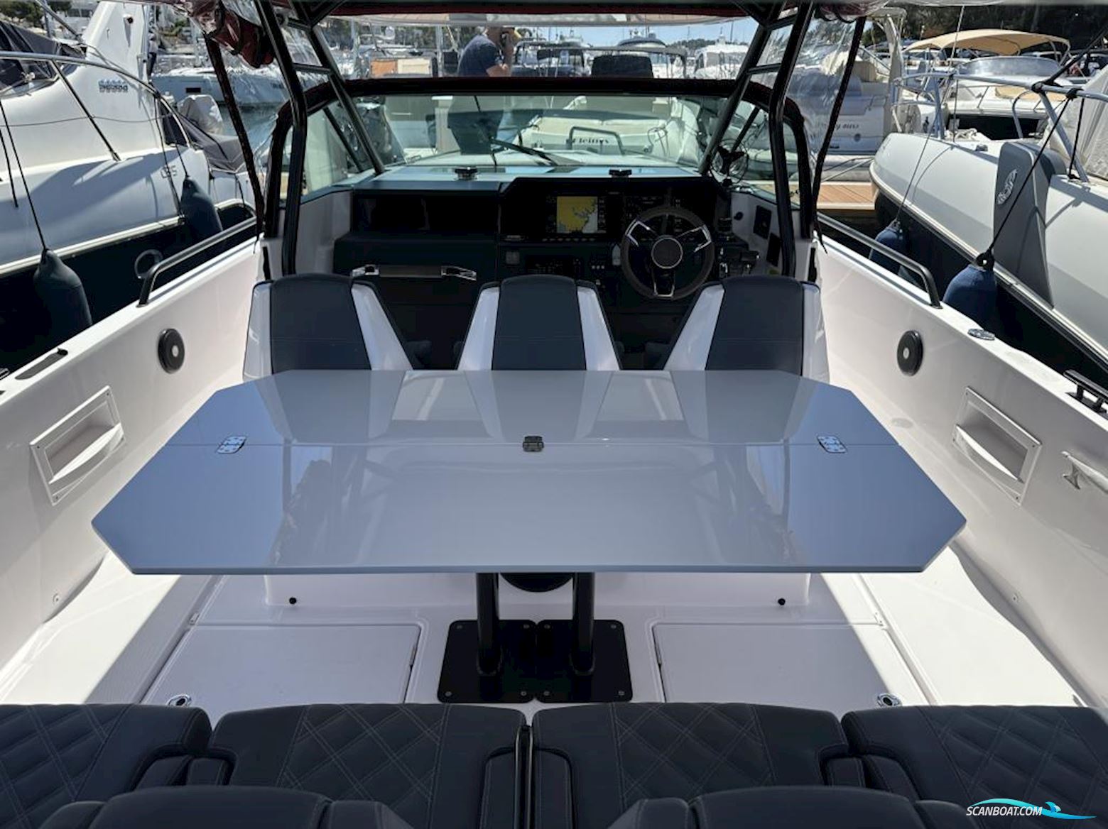 Axopar 37 Sun-Top