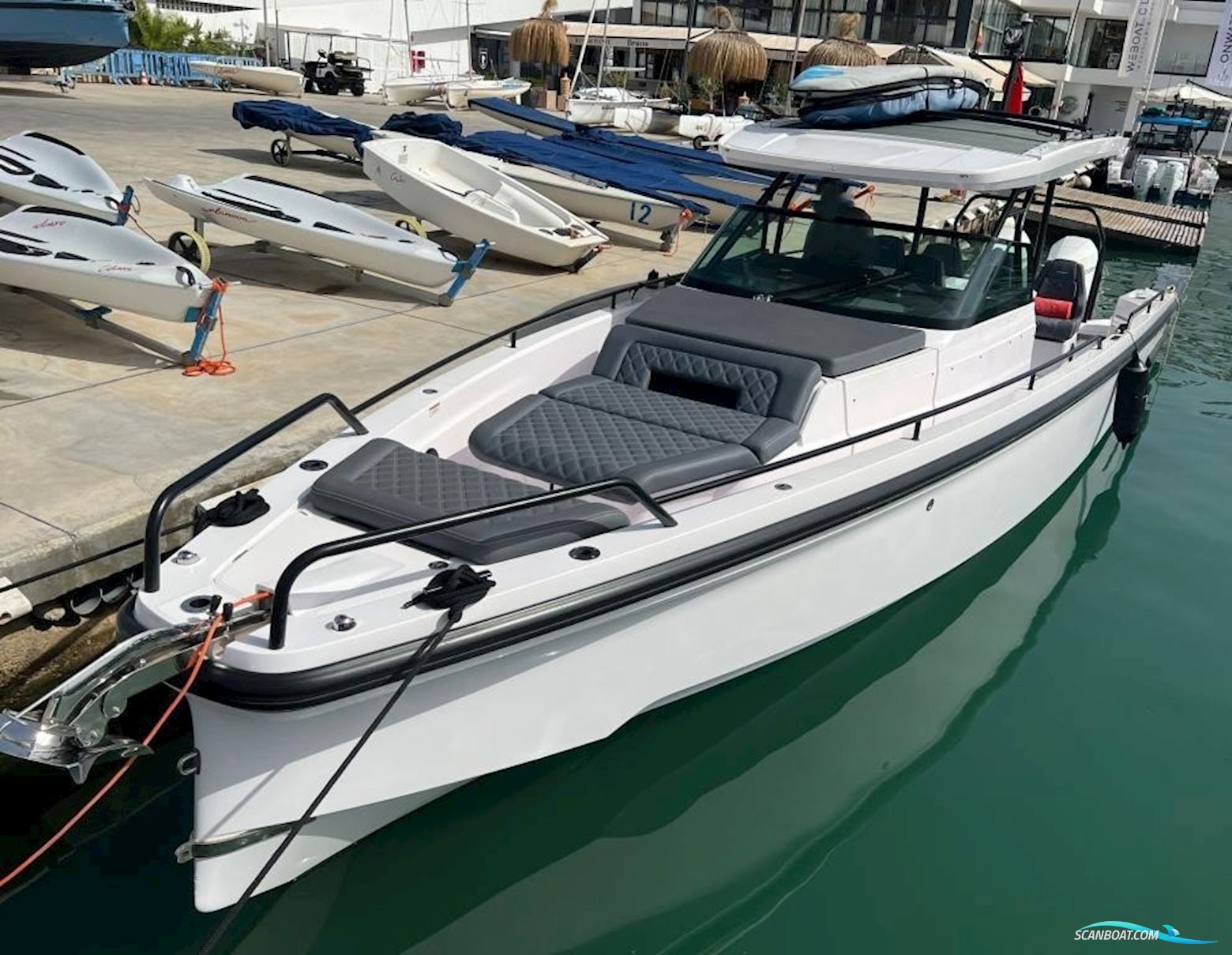 Axopar 37 Sun Top Motorboot 2020, mit Mercury Verado 300 motor, Spanien