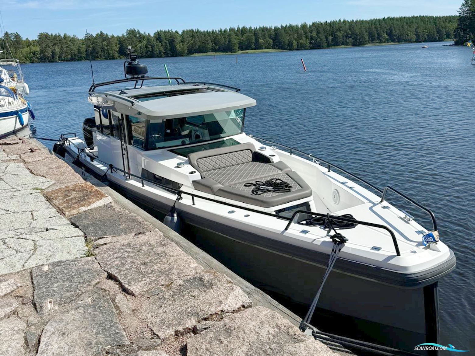 Axopar 37 XC Aft Cabin 2x300hk Mercury Verado XL