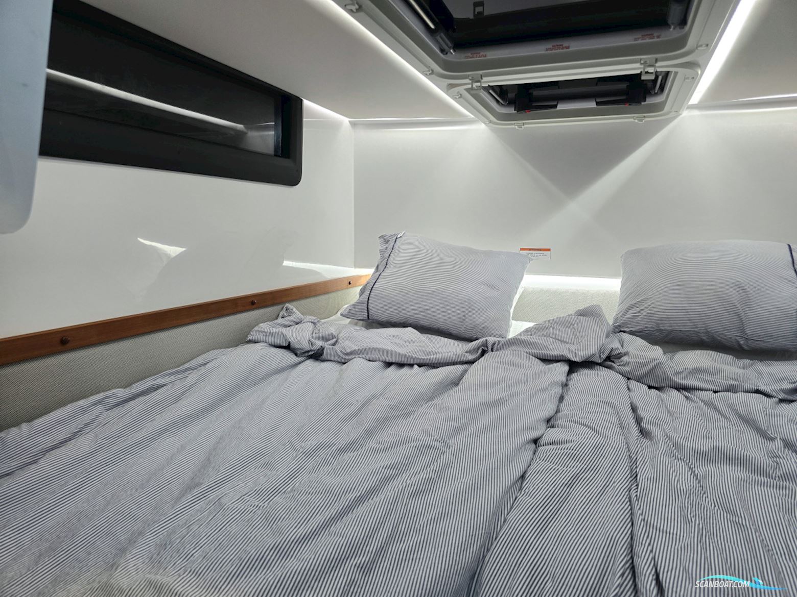 Axopar 37 XC Aft Cabin 2x300hk Mercury Verado XL