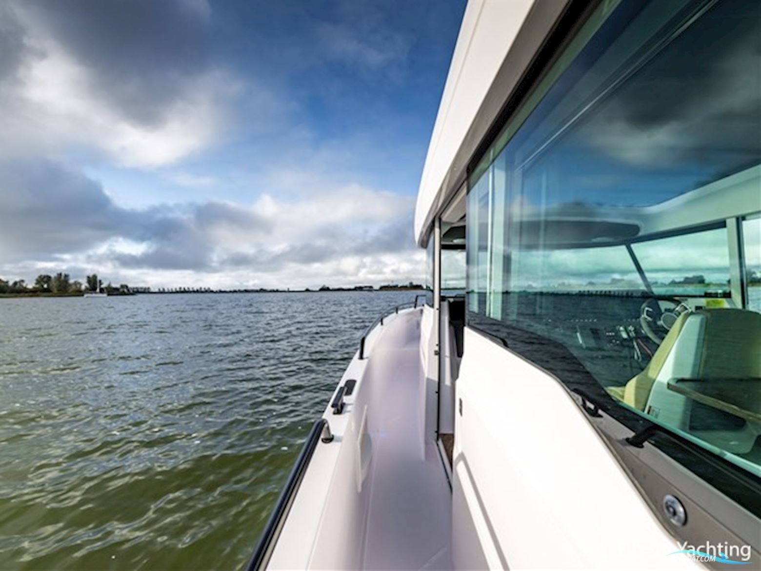 Axopar 37 XC Cross Cabin - Brabus