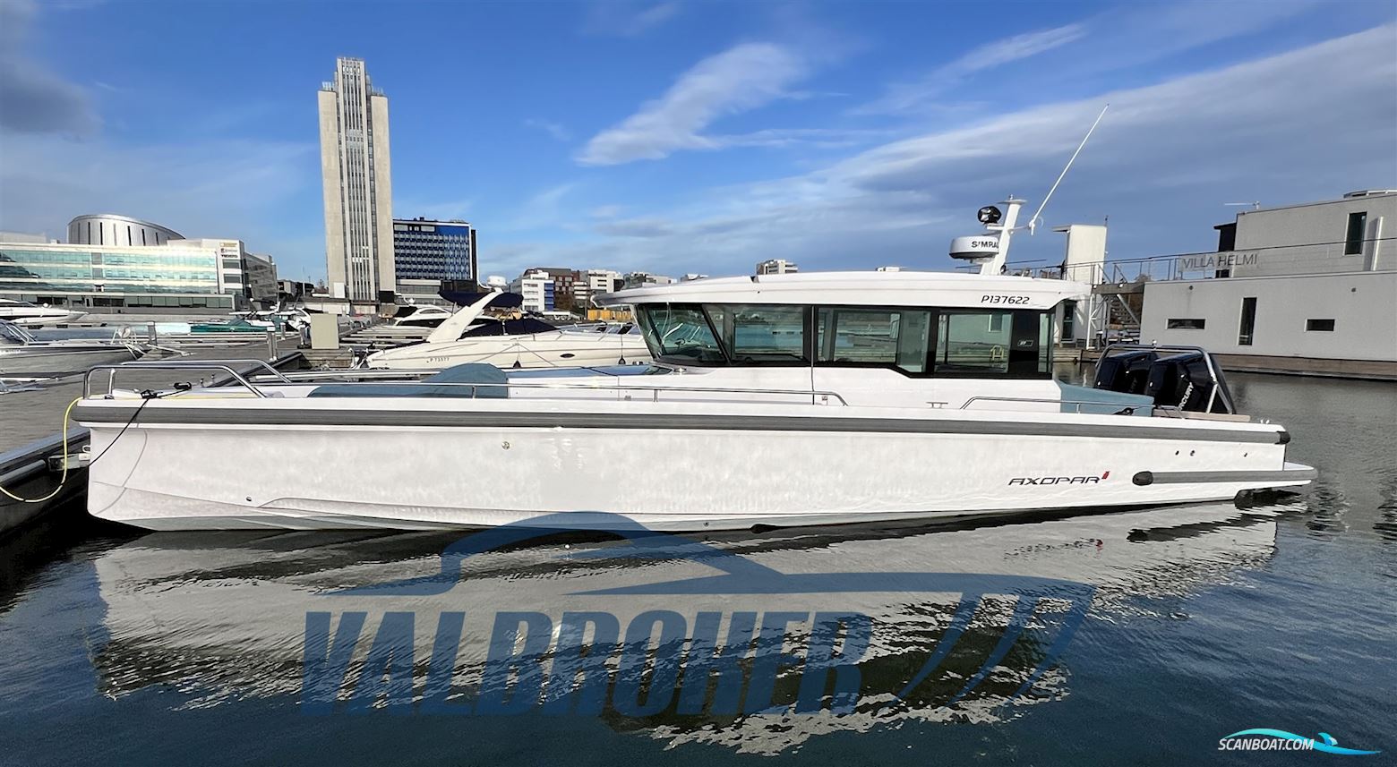 AXOPAR 37 XC Cross Cabin Motorboot 2024, mit Mercury 5.7L V10 Neri motor, Finland