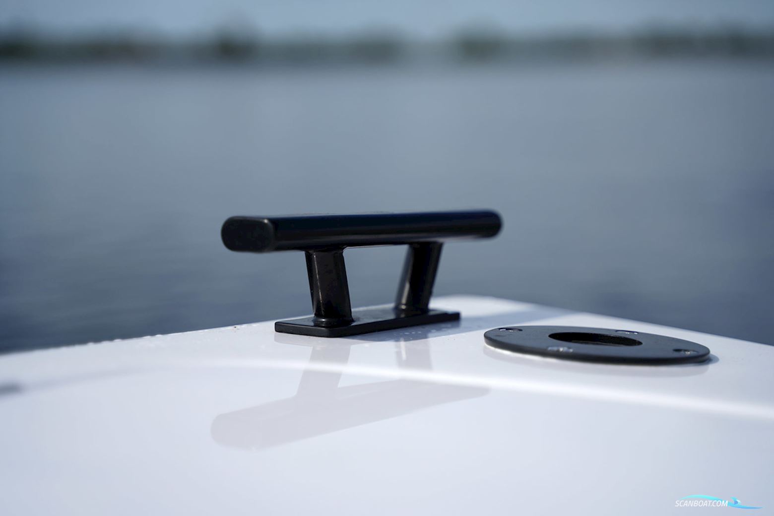 AXOPAR 37 XC Cross Cabin