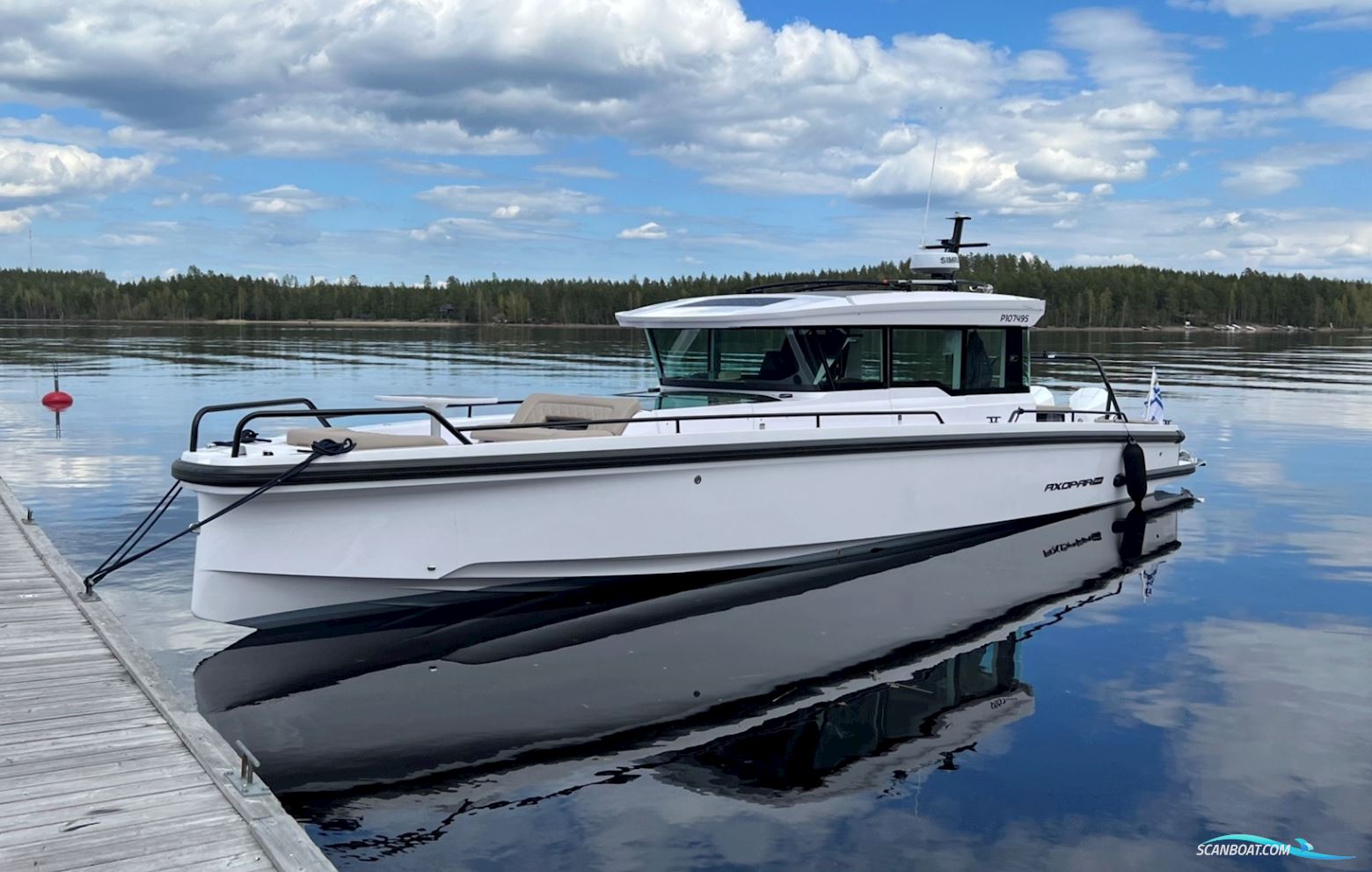 Axopar 37 XC Cross Cabin